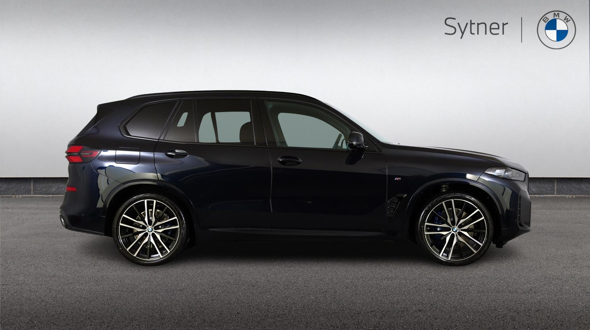 BMW X5 view 3