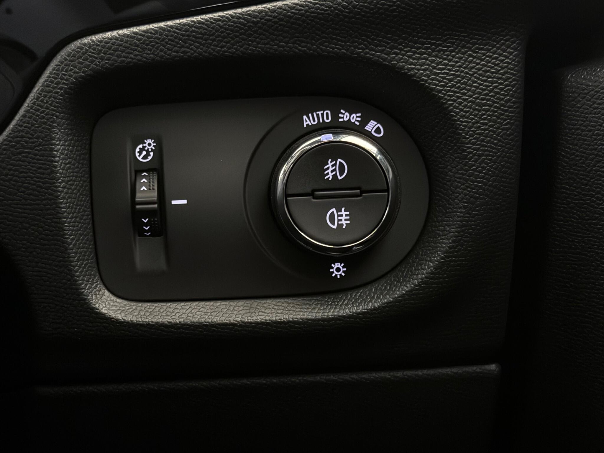 Vauxhall Corsa view 32