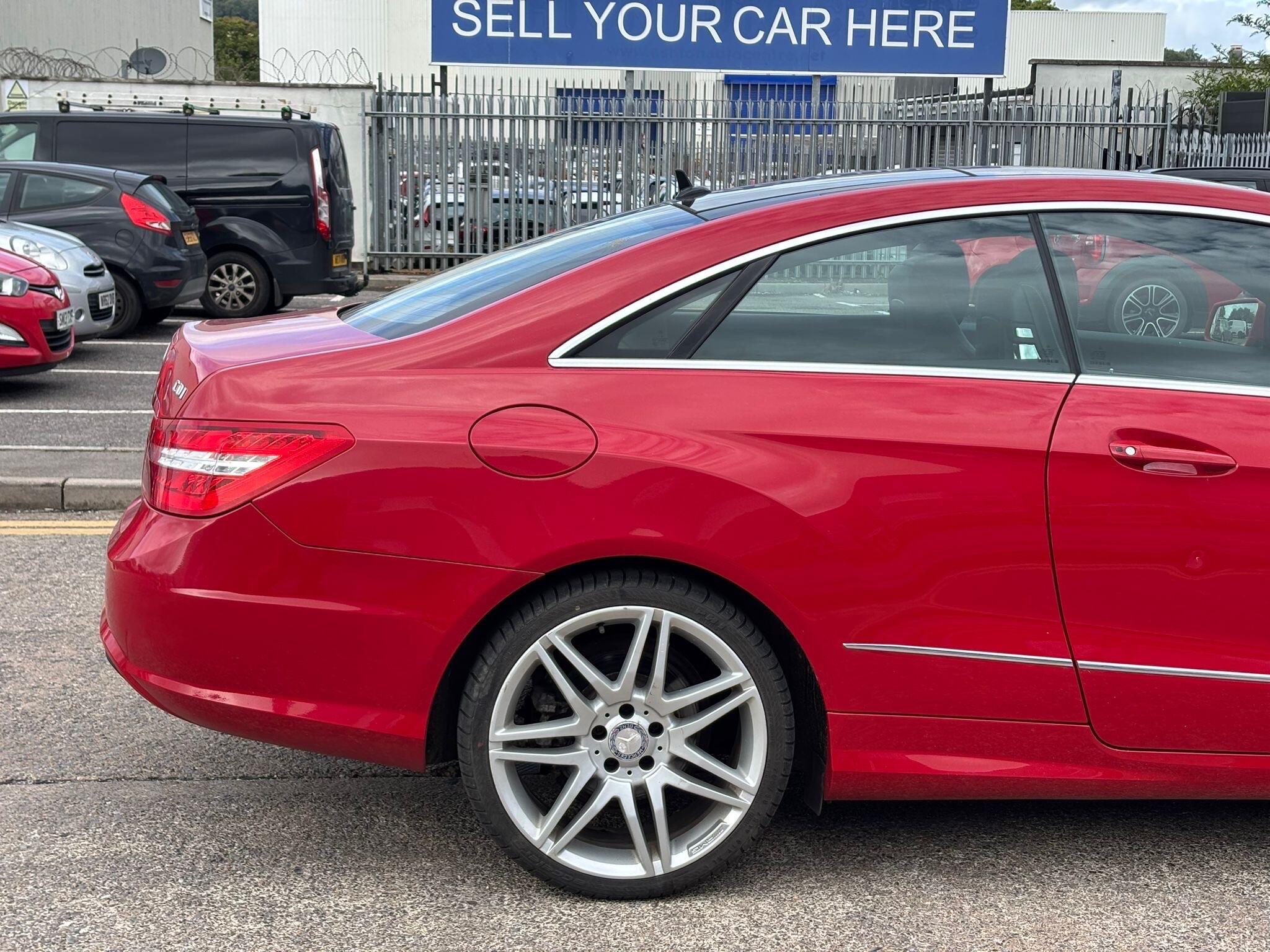 Mercedes-Benz E-Class view 30
