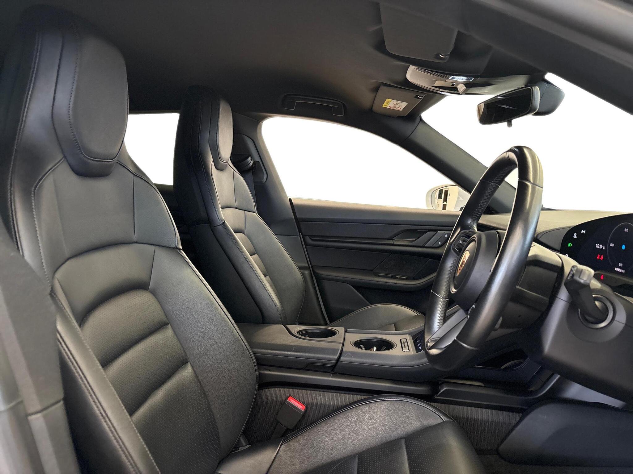 Porsche Taycan view 11