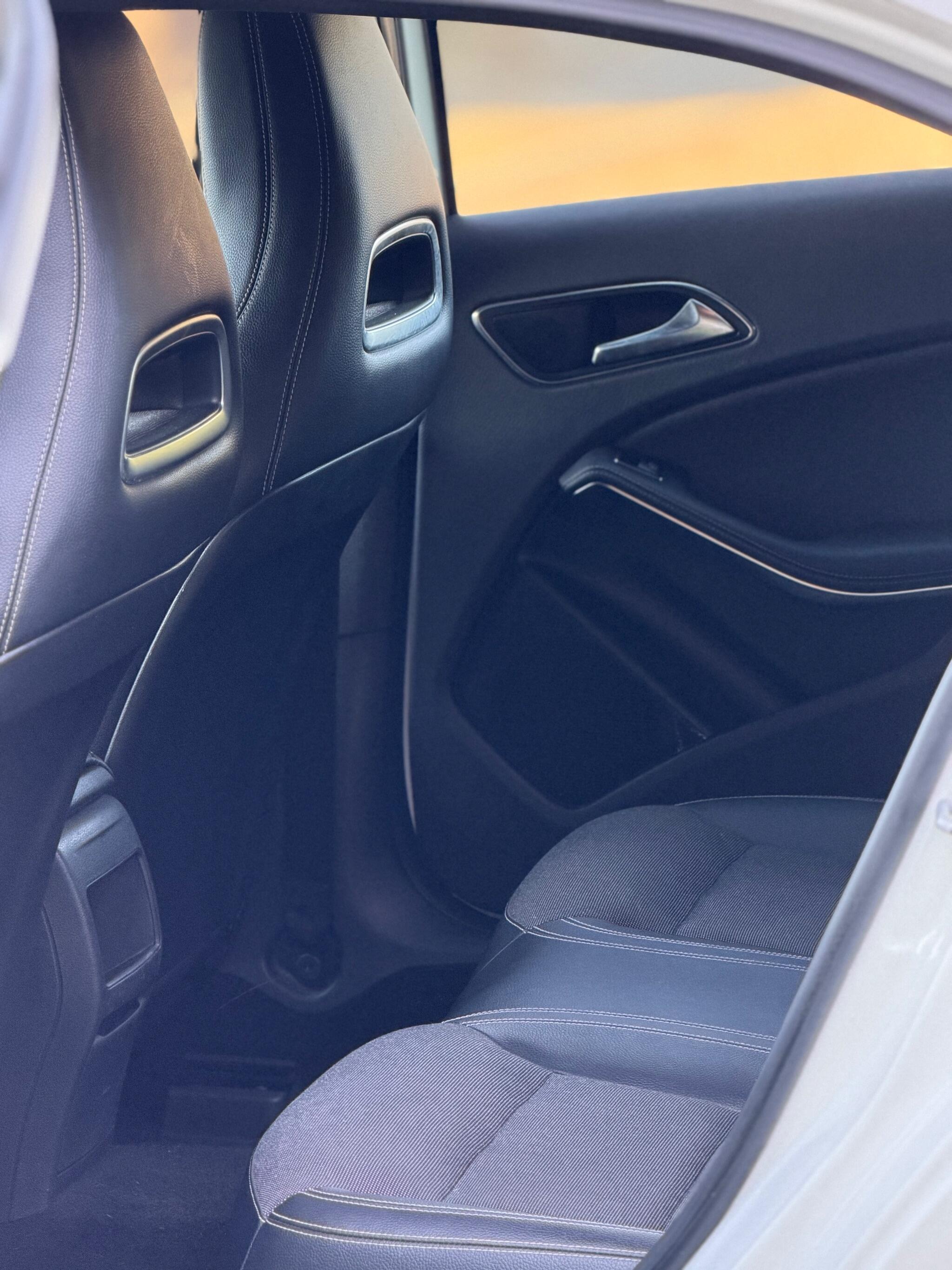 2013 Mercedes-Benz A Class 1.5 A180 CDI SE Euro 5 (s/s) 5dr image 23