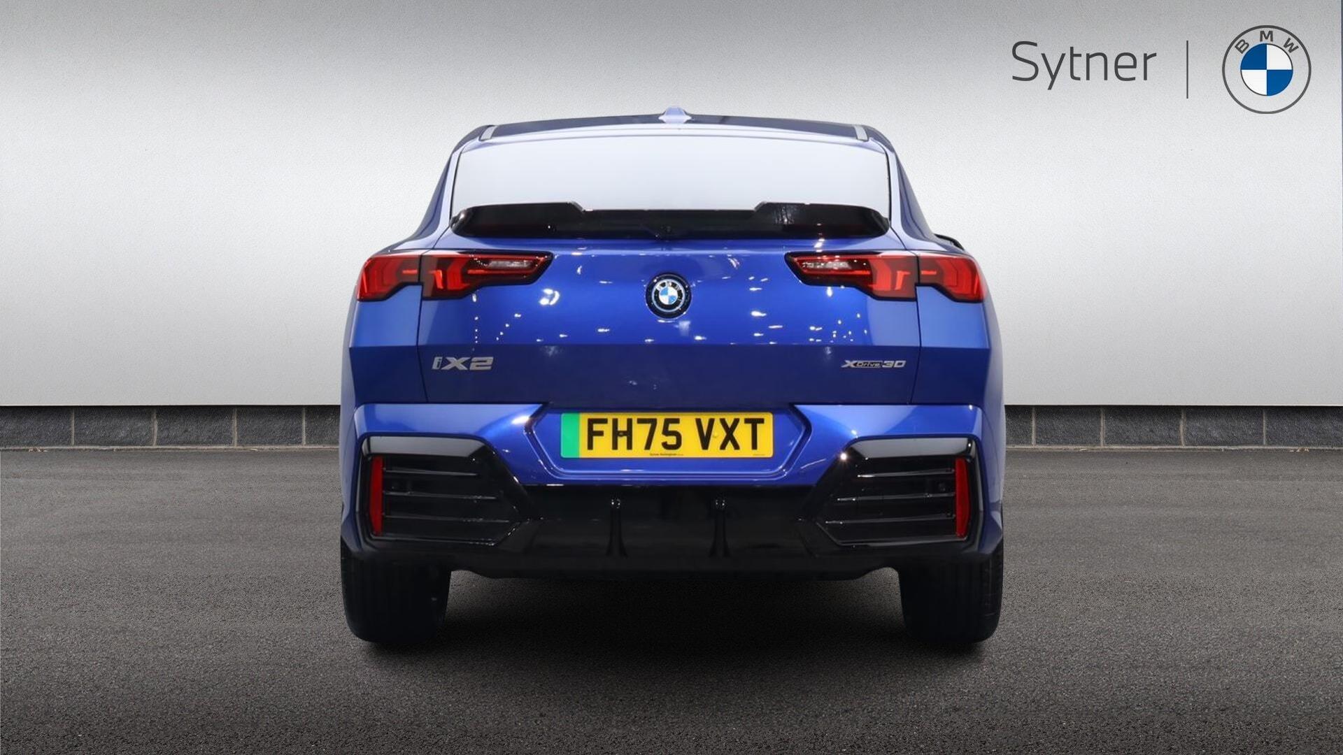 BMW Ix2 view 15