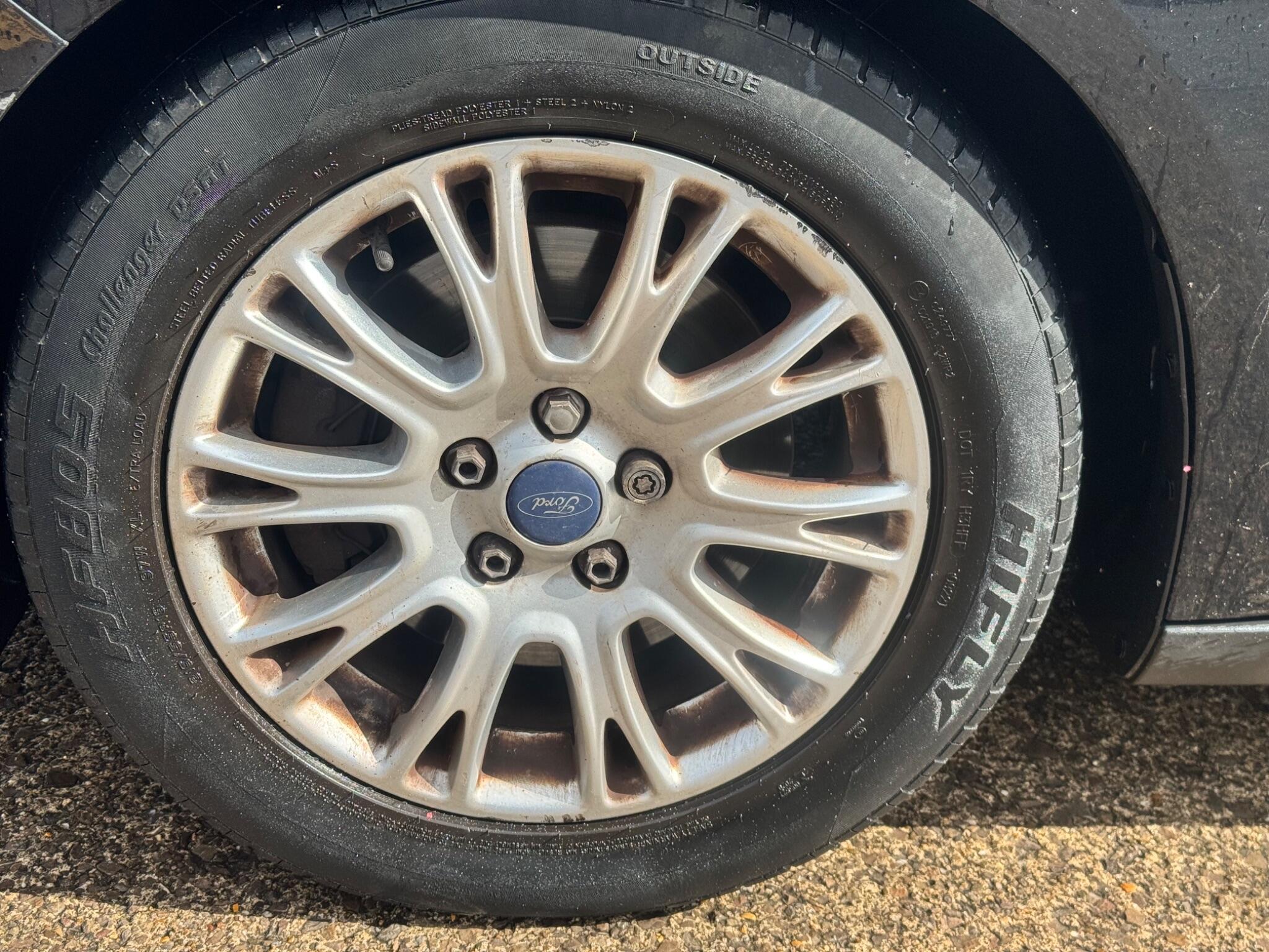 Ford Focus view 34