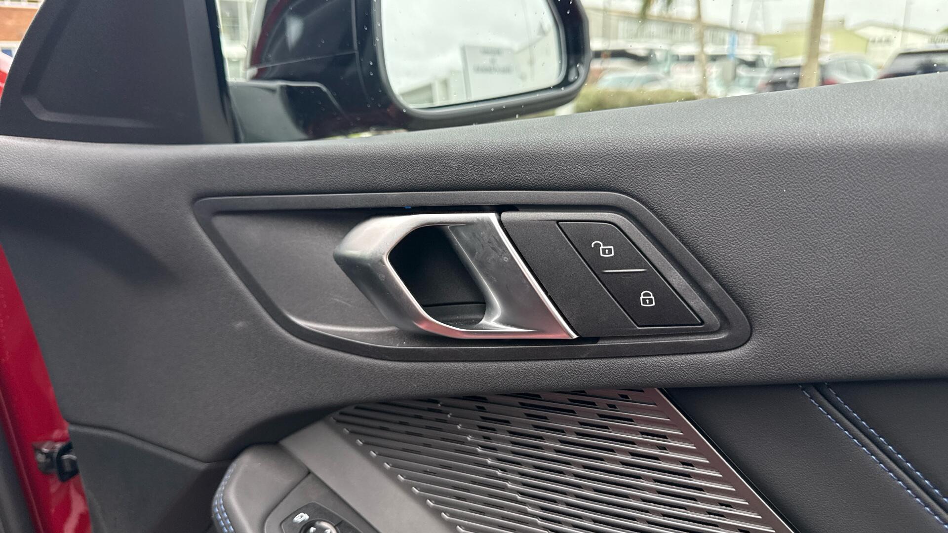 BMW 1 Series view 34