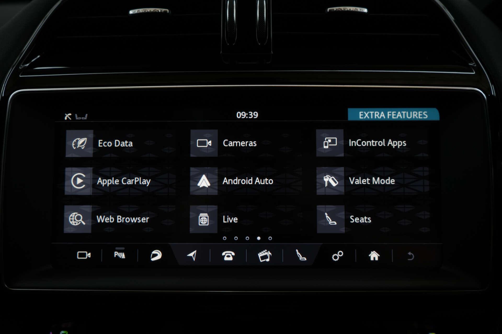 Jaguar F-Pace view 36