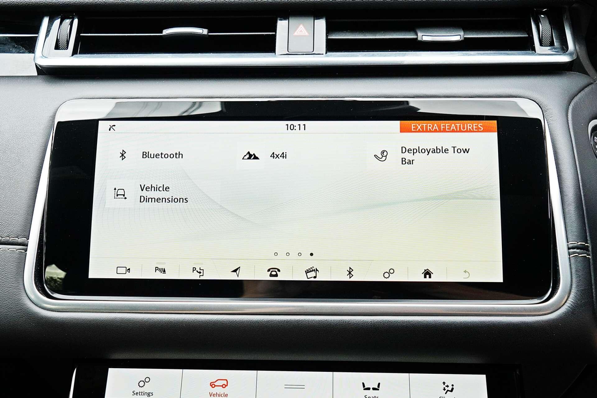 Land Rover Range Rover Velar view 31