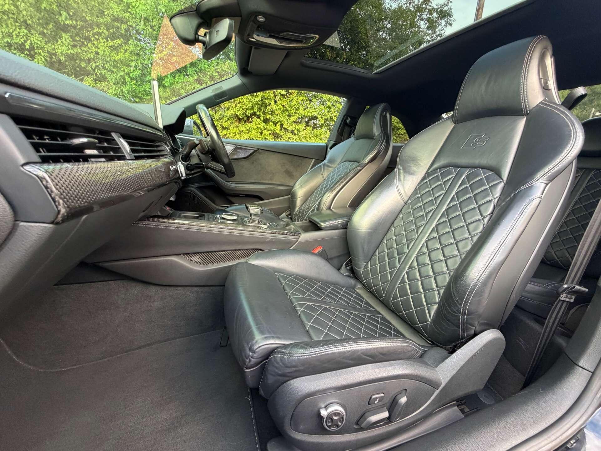 Audi S5 view 27
