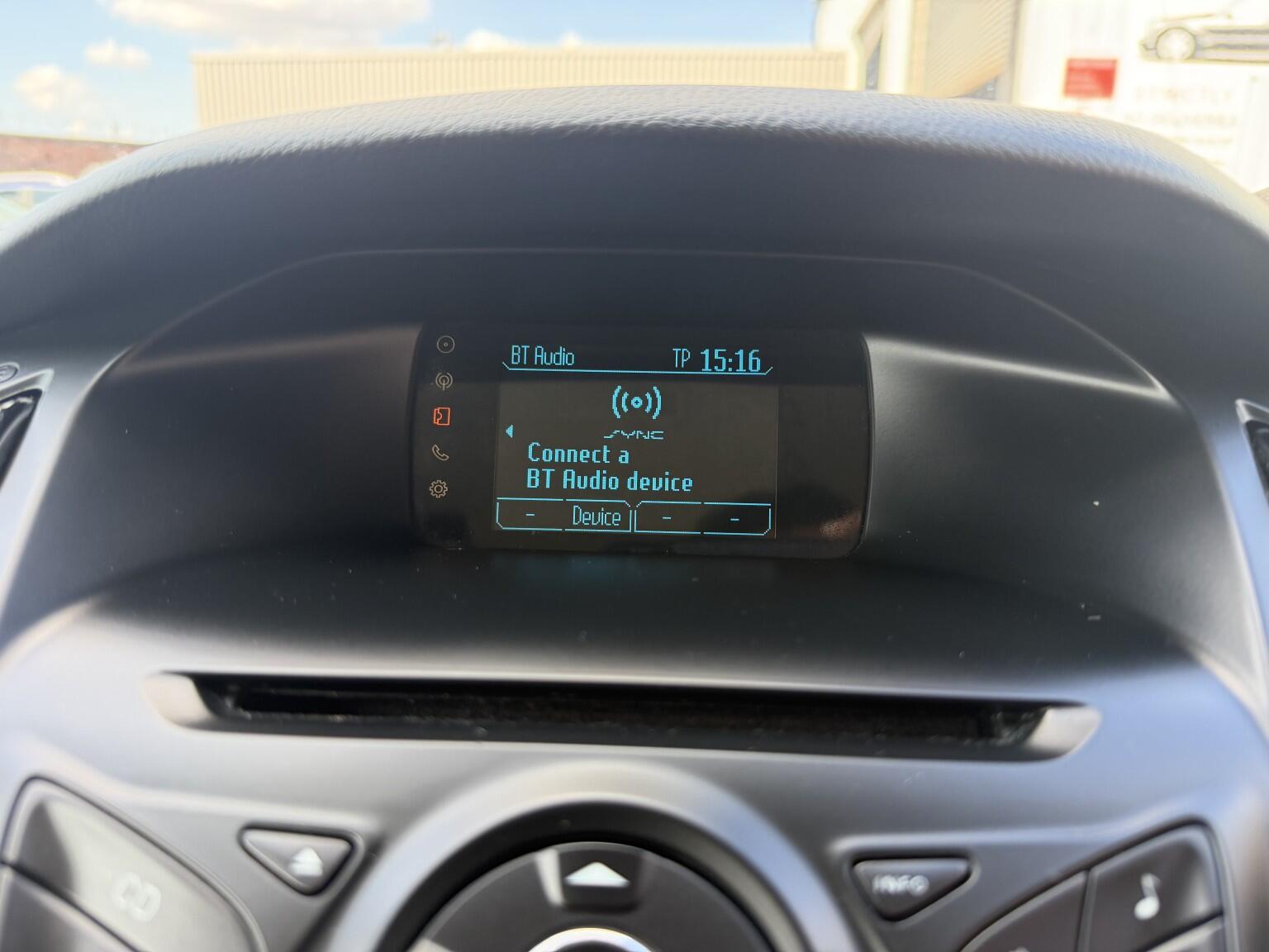 Ford Focus view 33