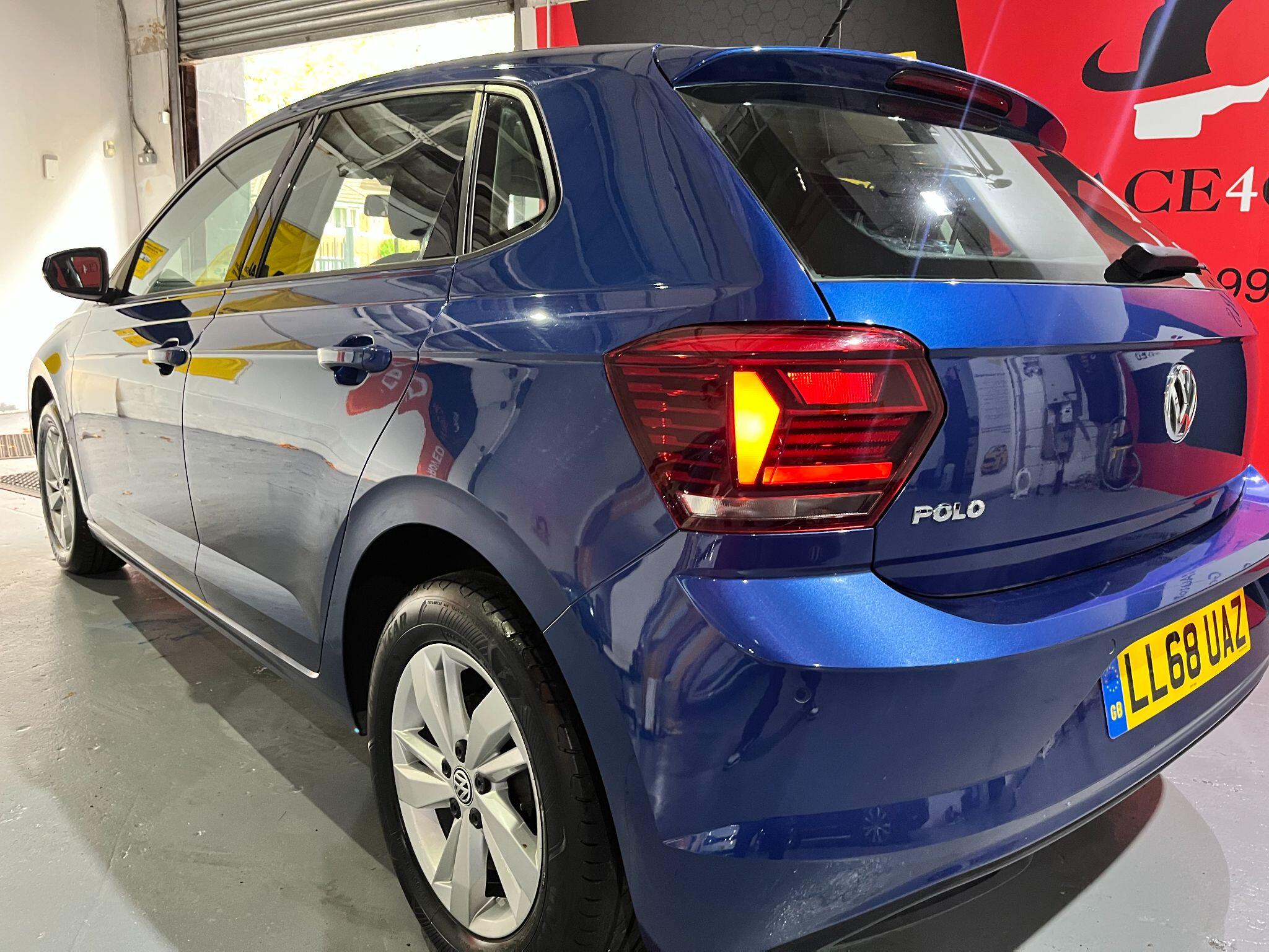 Volkswagen Polo view 10