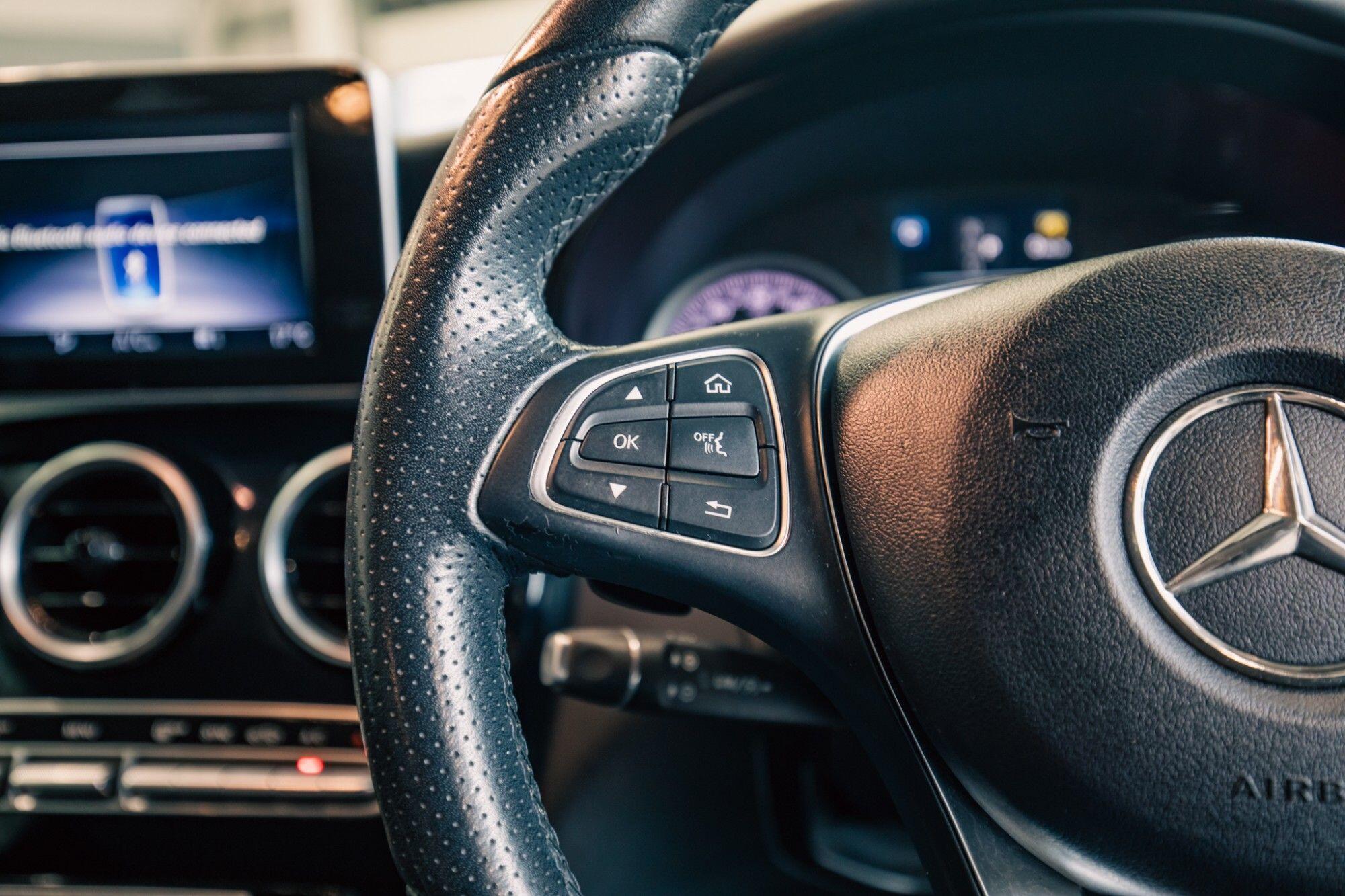 Mercedes-Benz GLC view 12