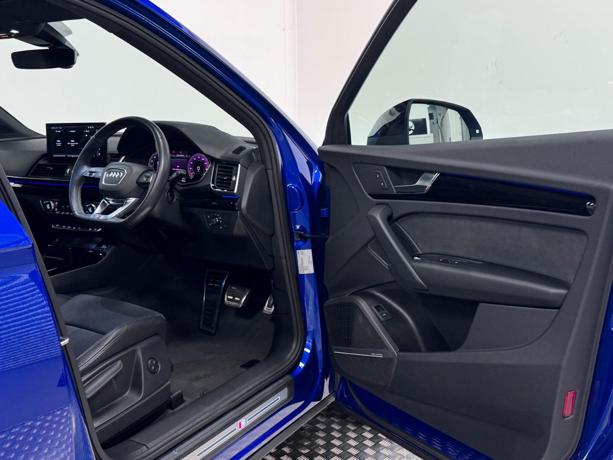 Audi Q5 view 21