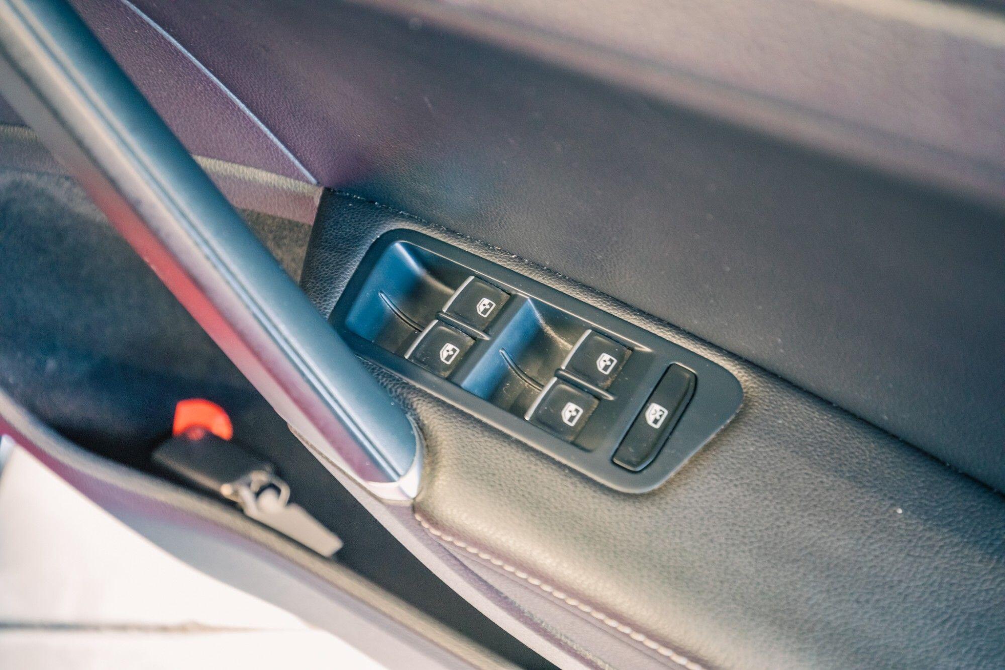 Volkswagen Golf view 14