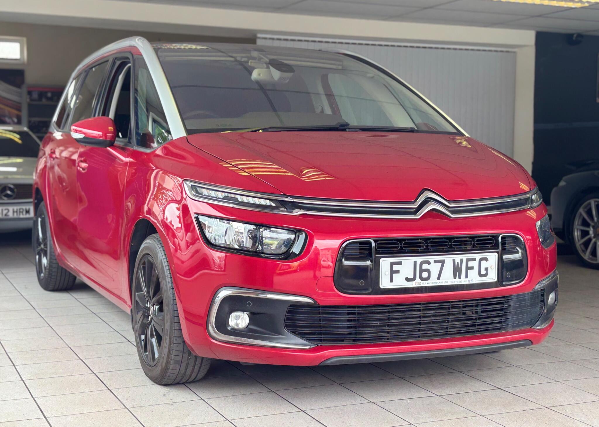 Citroen Grand C4 Picasso view 4