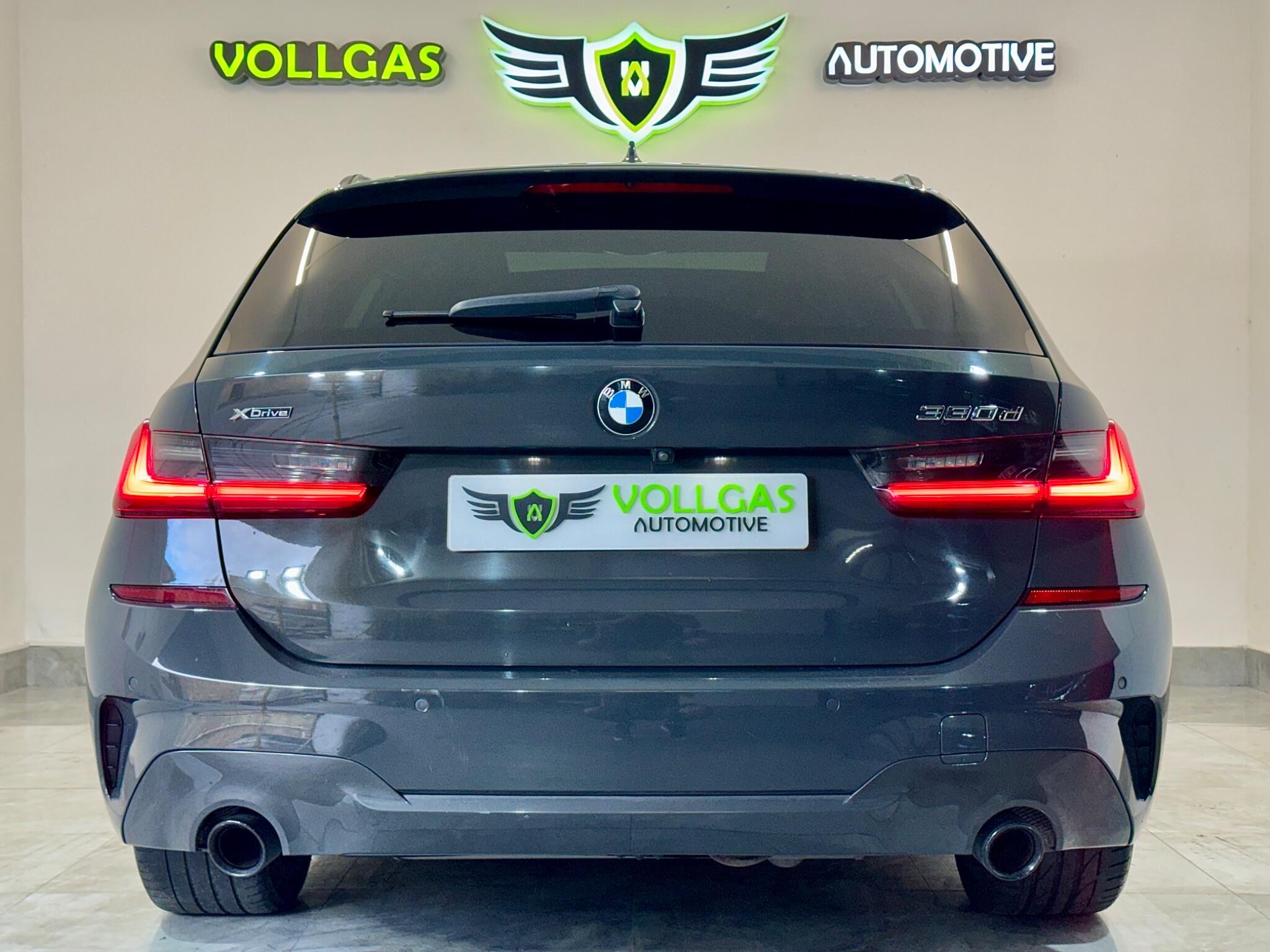 BMW 3 Series view 17