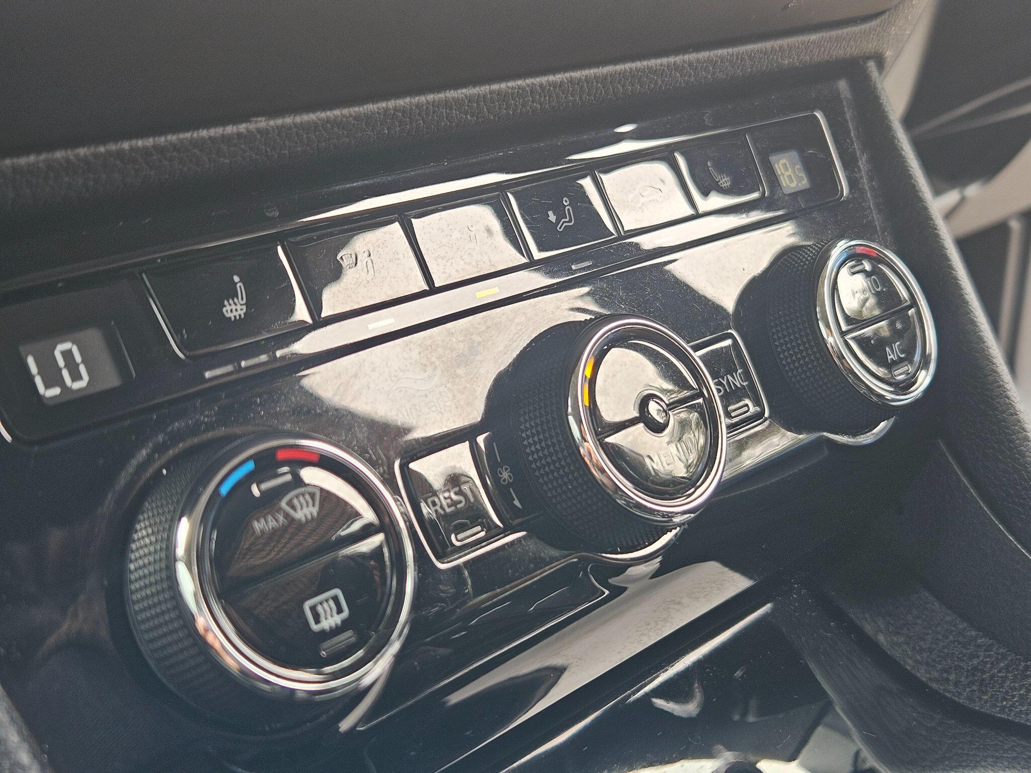 2019 Skoda Superb image 28
