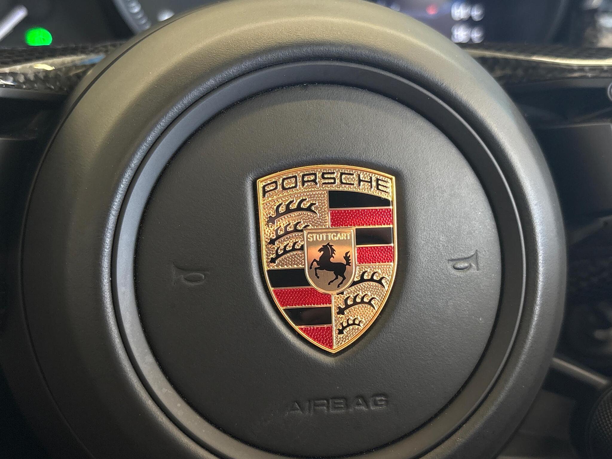 Porsche Macan view 41
