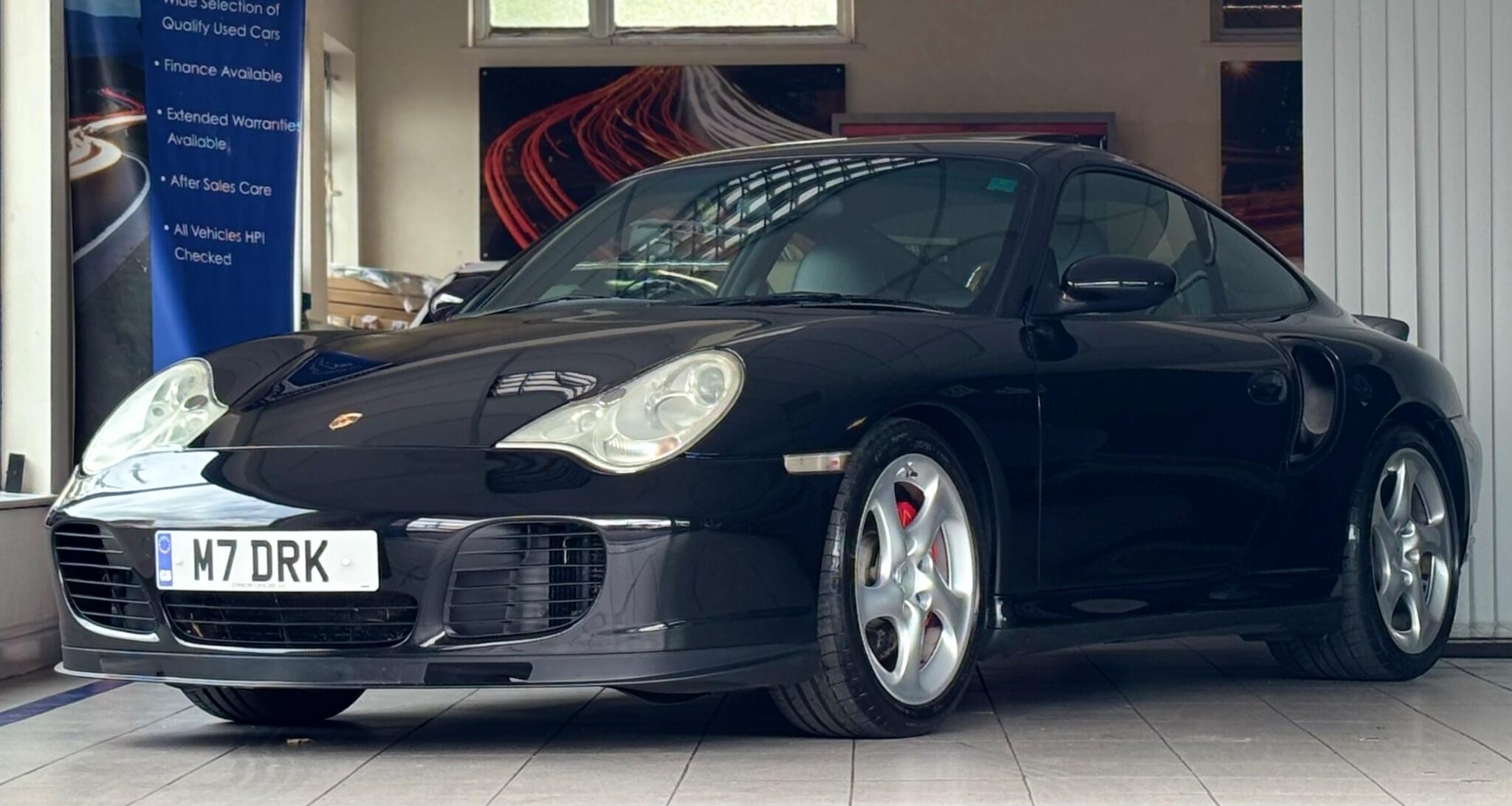 Porsche 911 view 3