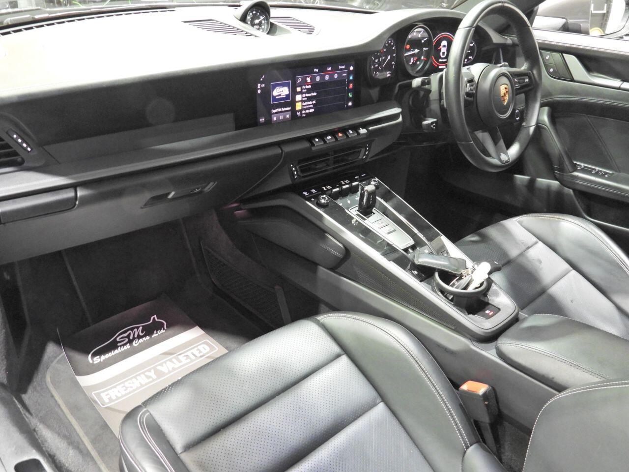 Porsche 911 view 20