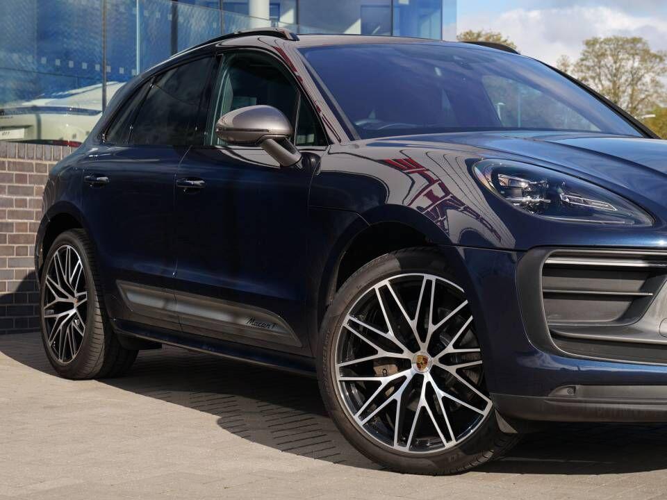 Porsche Macan view 5
