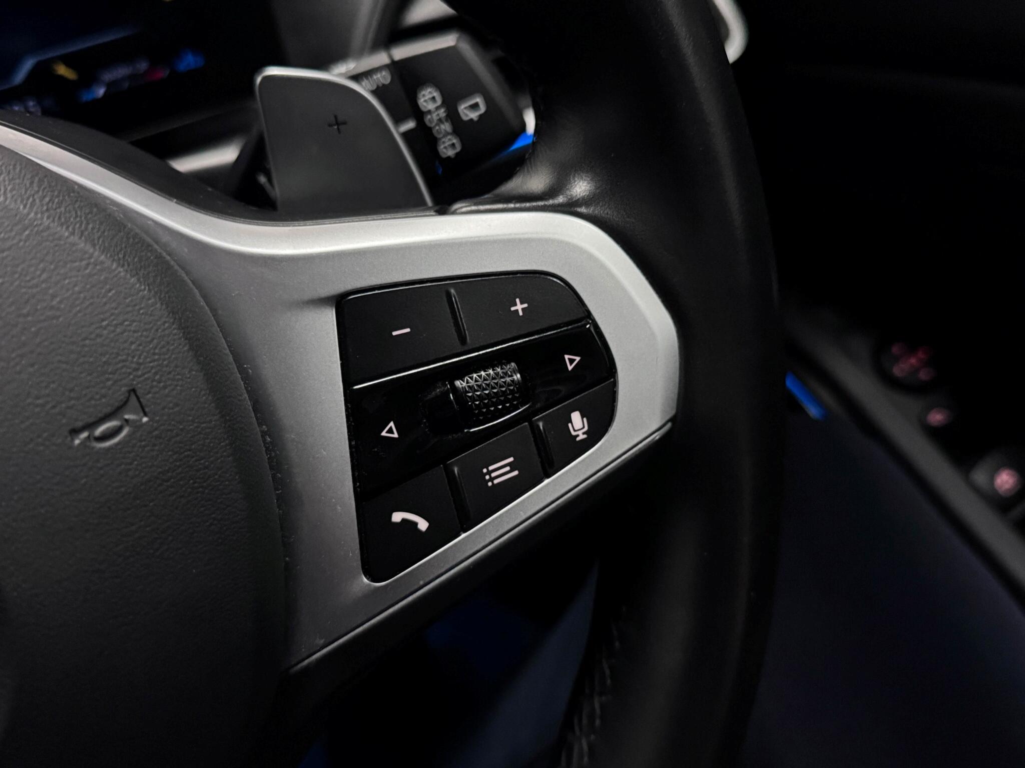 BMW 3 Series view 18