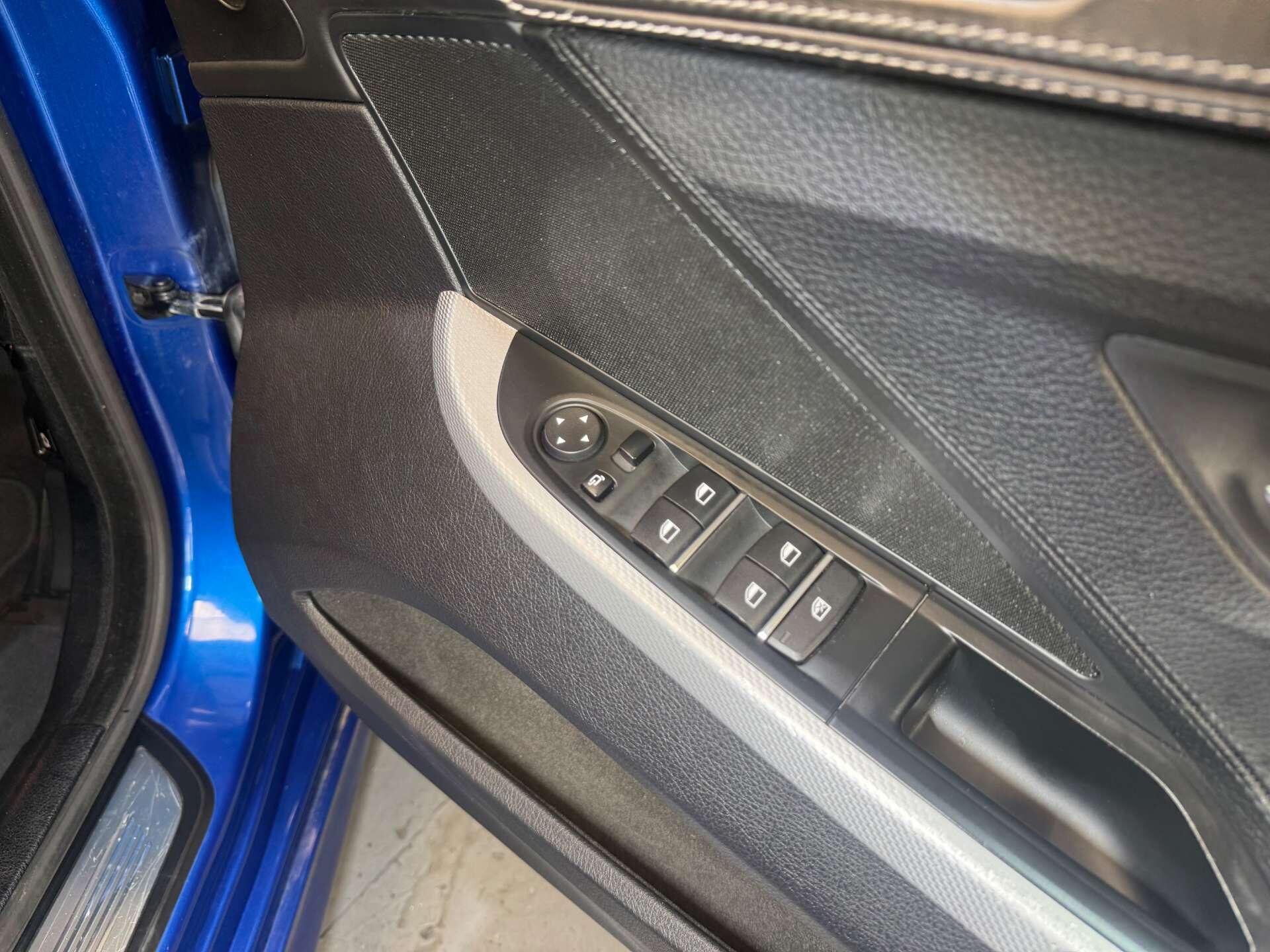 BMW 6 Series view 31
