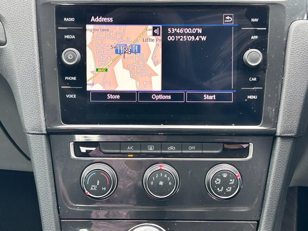 Volkswagen Golf view 32