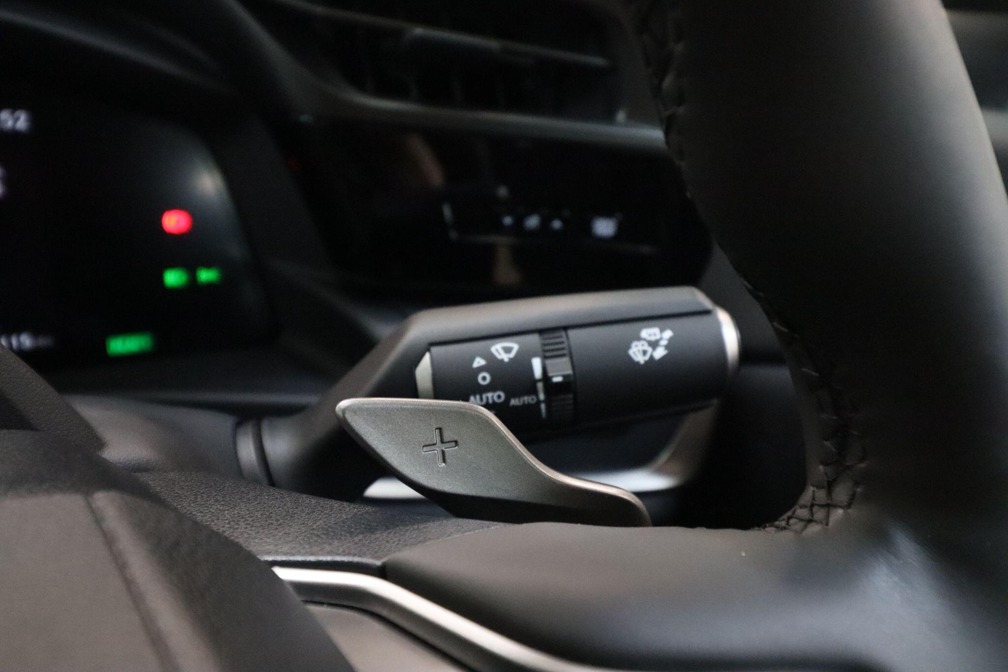 Lexus RZ view 38