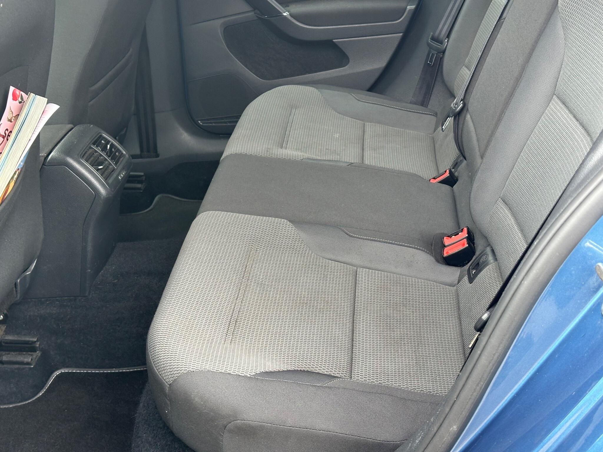 Volkswagen Golf view 12