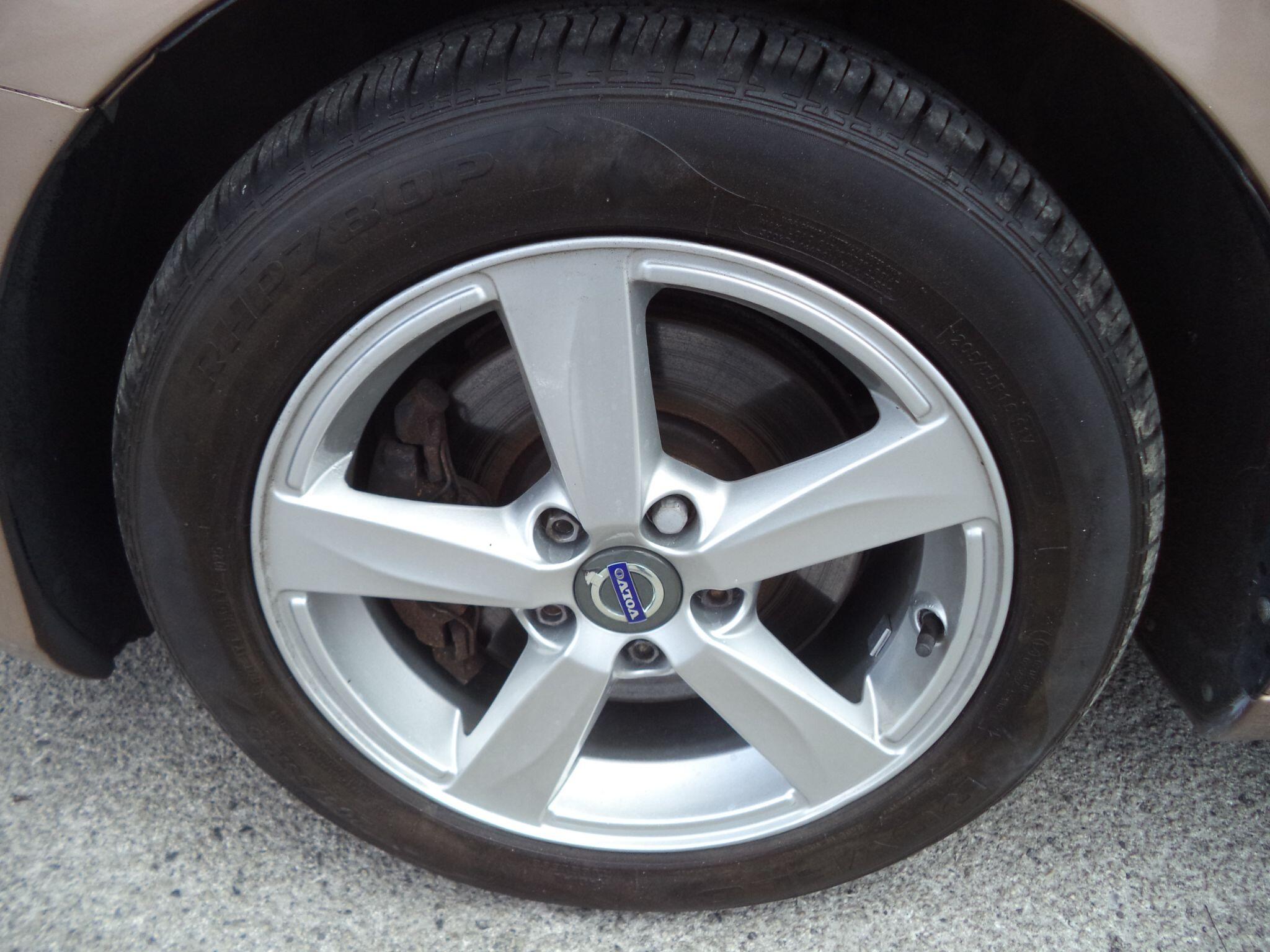 Volvo V40 view 21