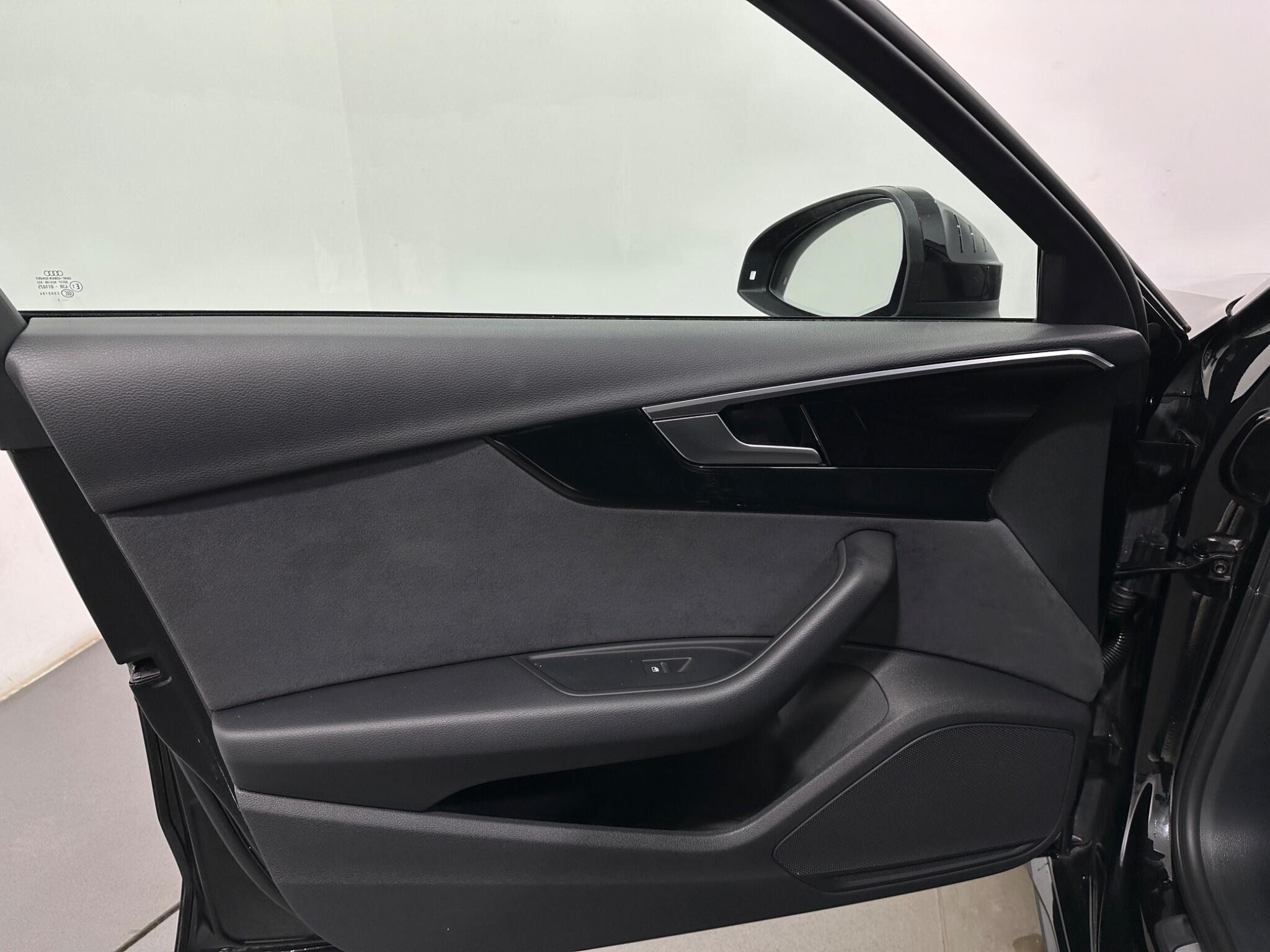 Audi A4 view 37