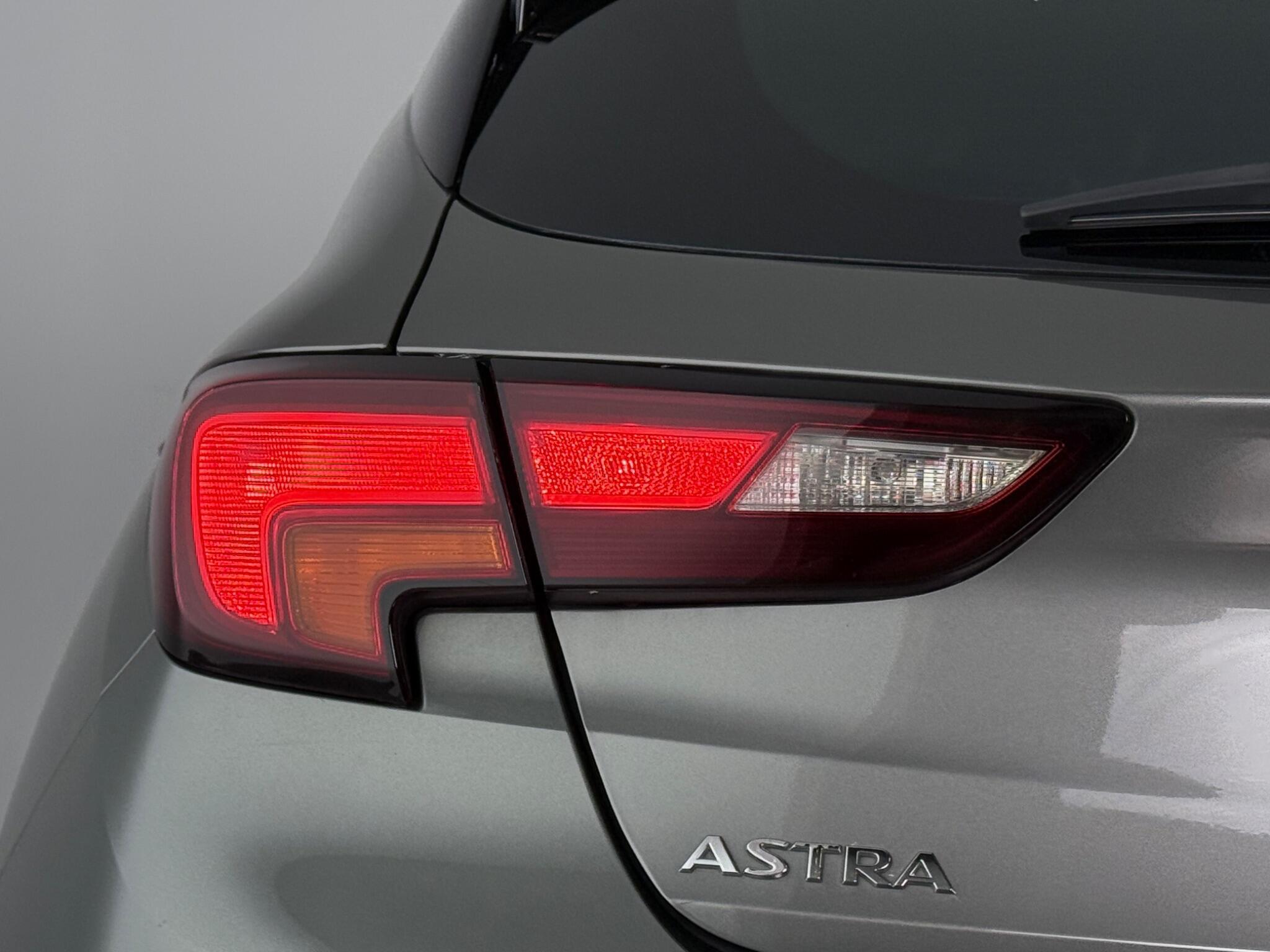Vauxhall Astra view 6