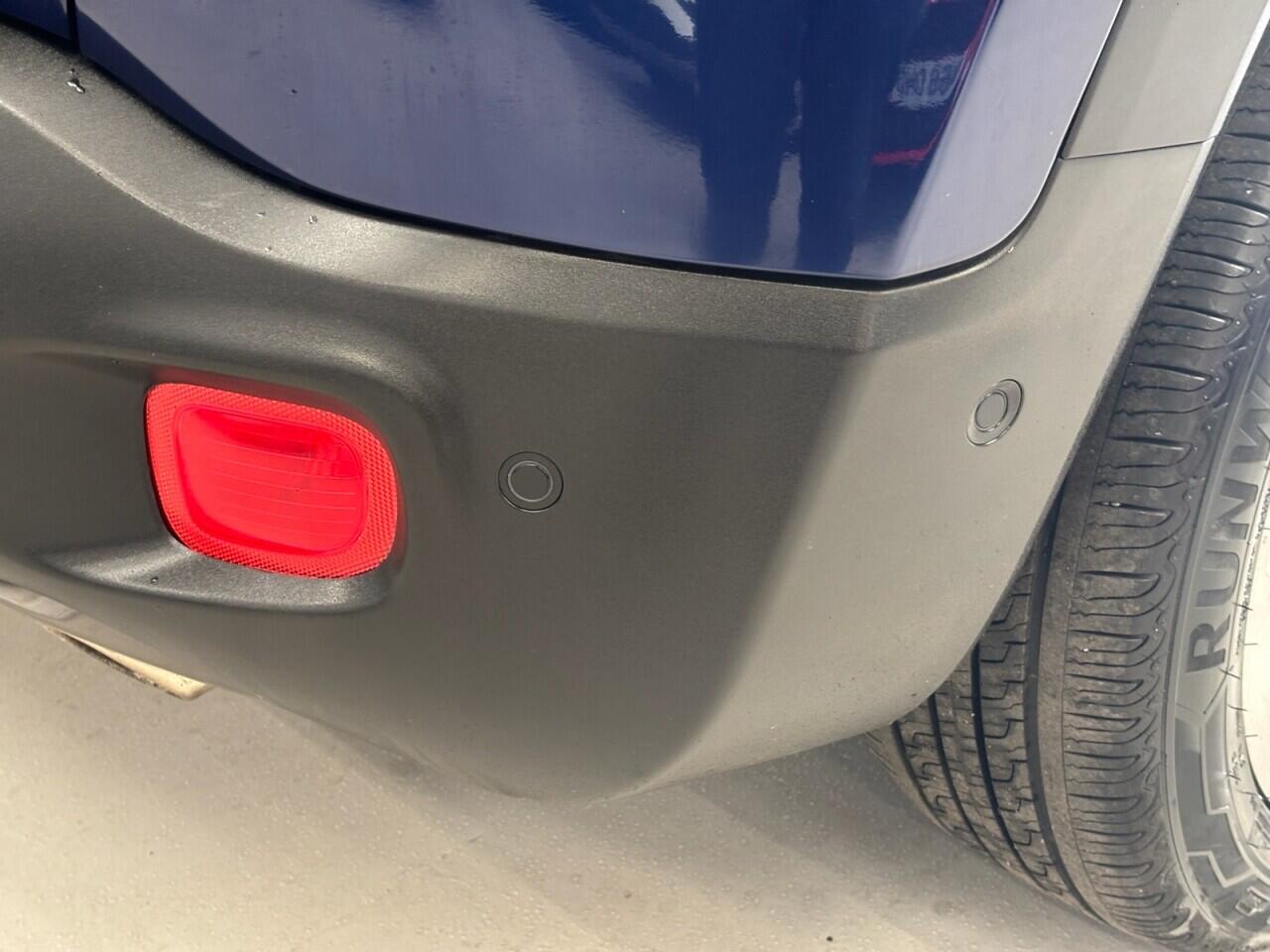 Jeep Renegade view 46