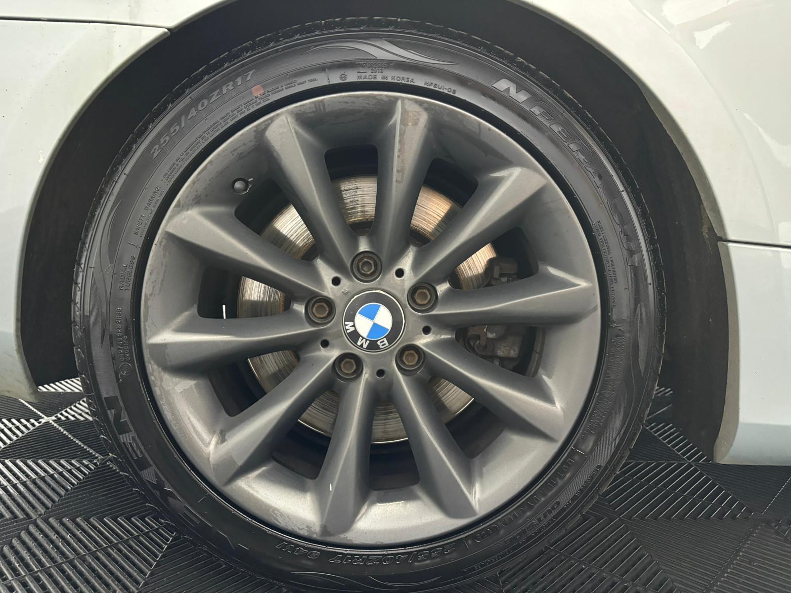 BMW 3 Series view 27