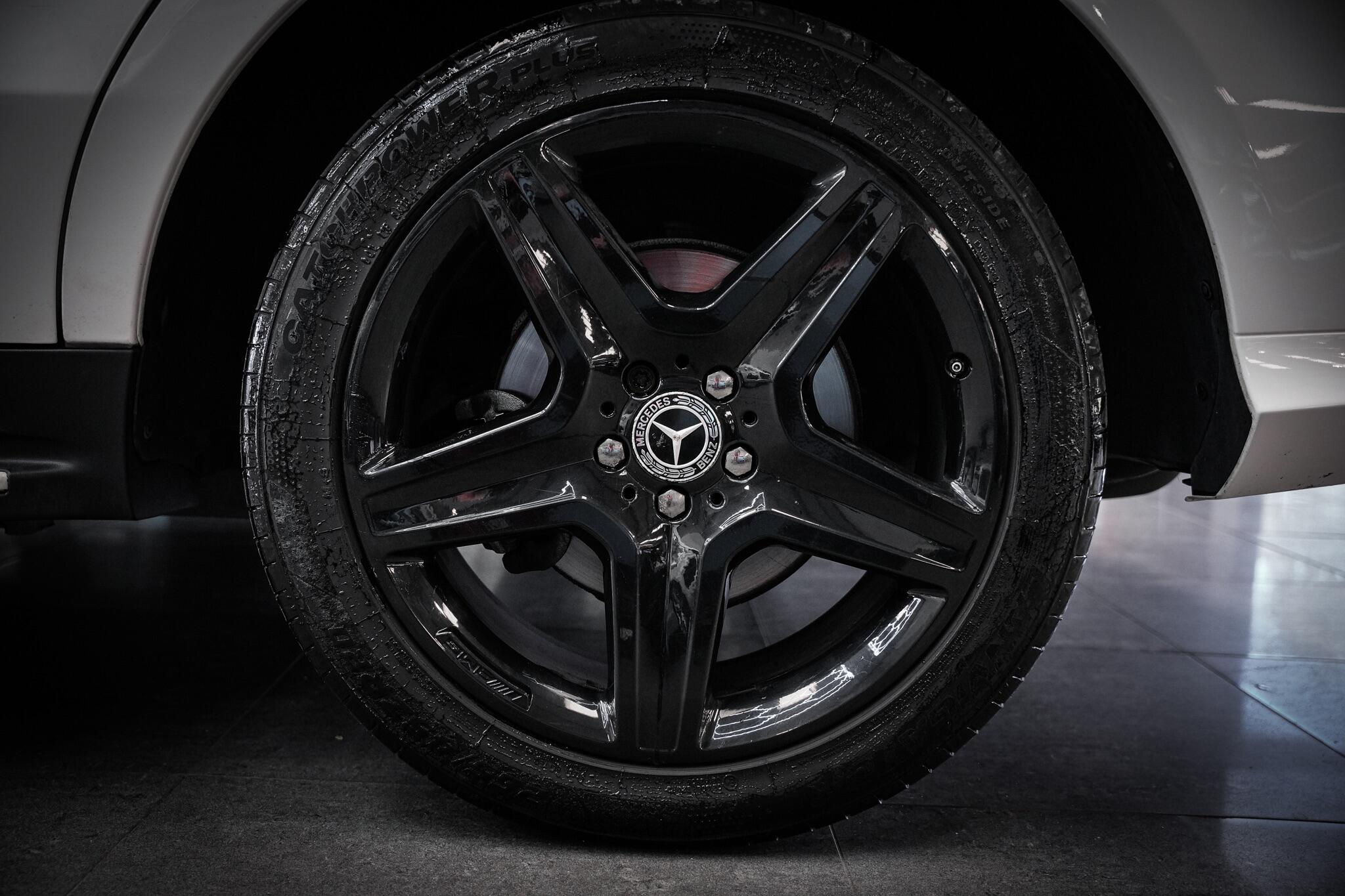Mercedes-Benz GLE view 29