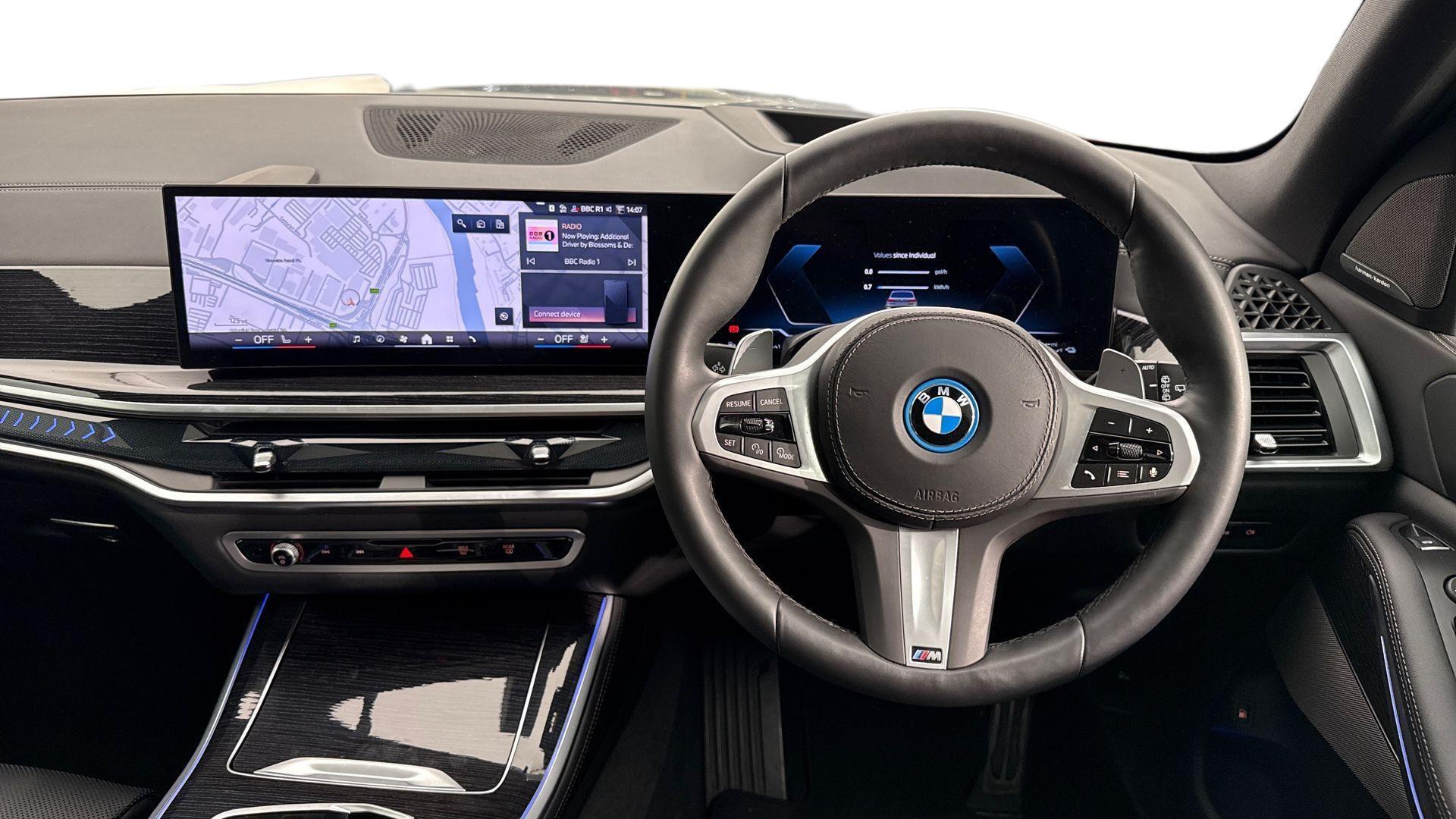 BMW X5 view 5