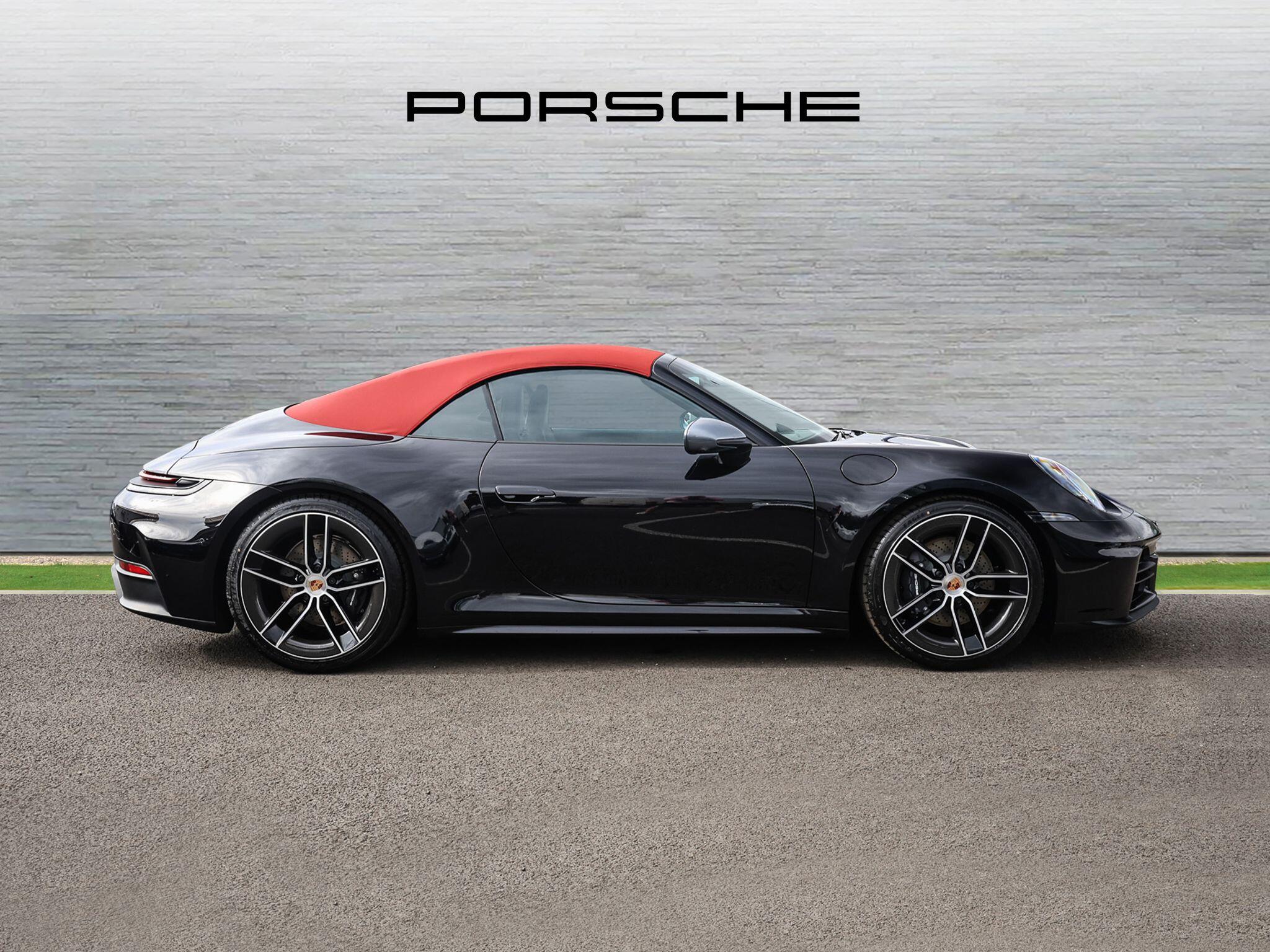Porsche 911 view 11