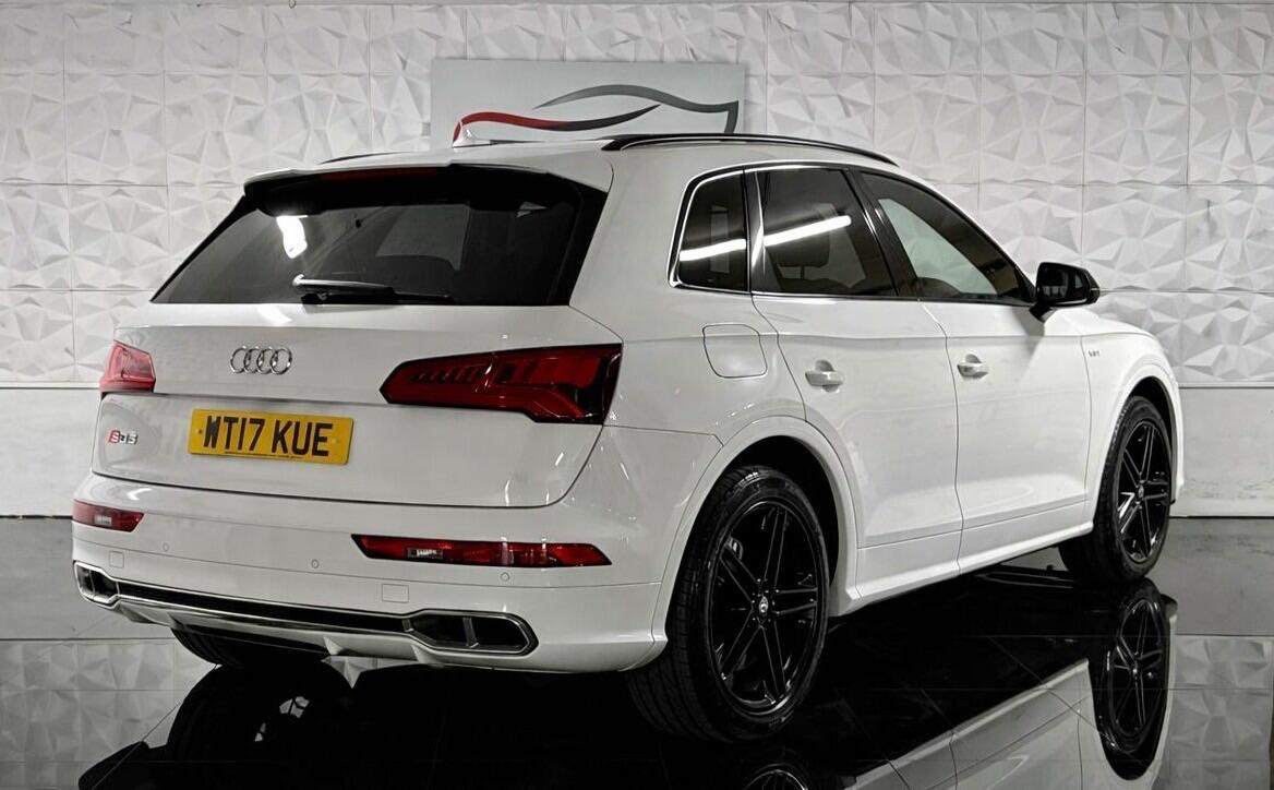 Audi SQ5 view 7
