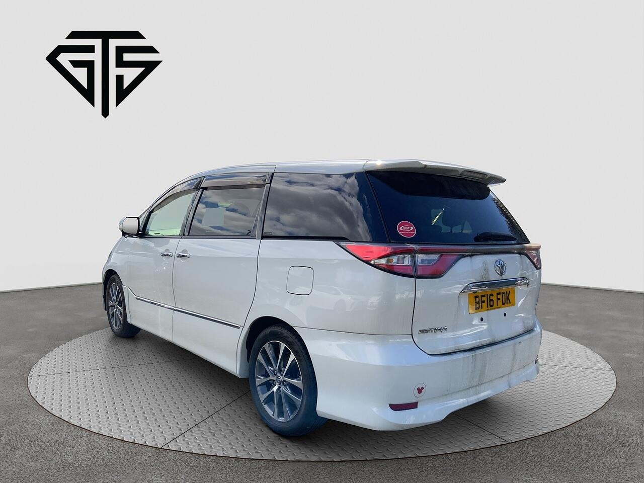 Toyota Estima view 5