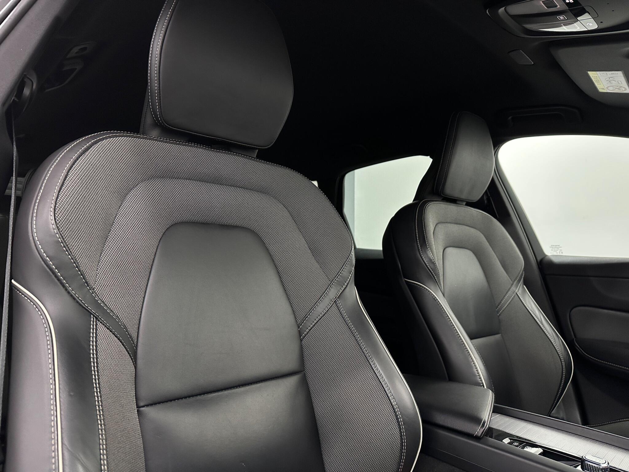 Volvo XC60 view 33