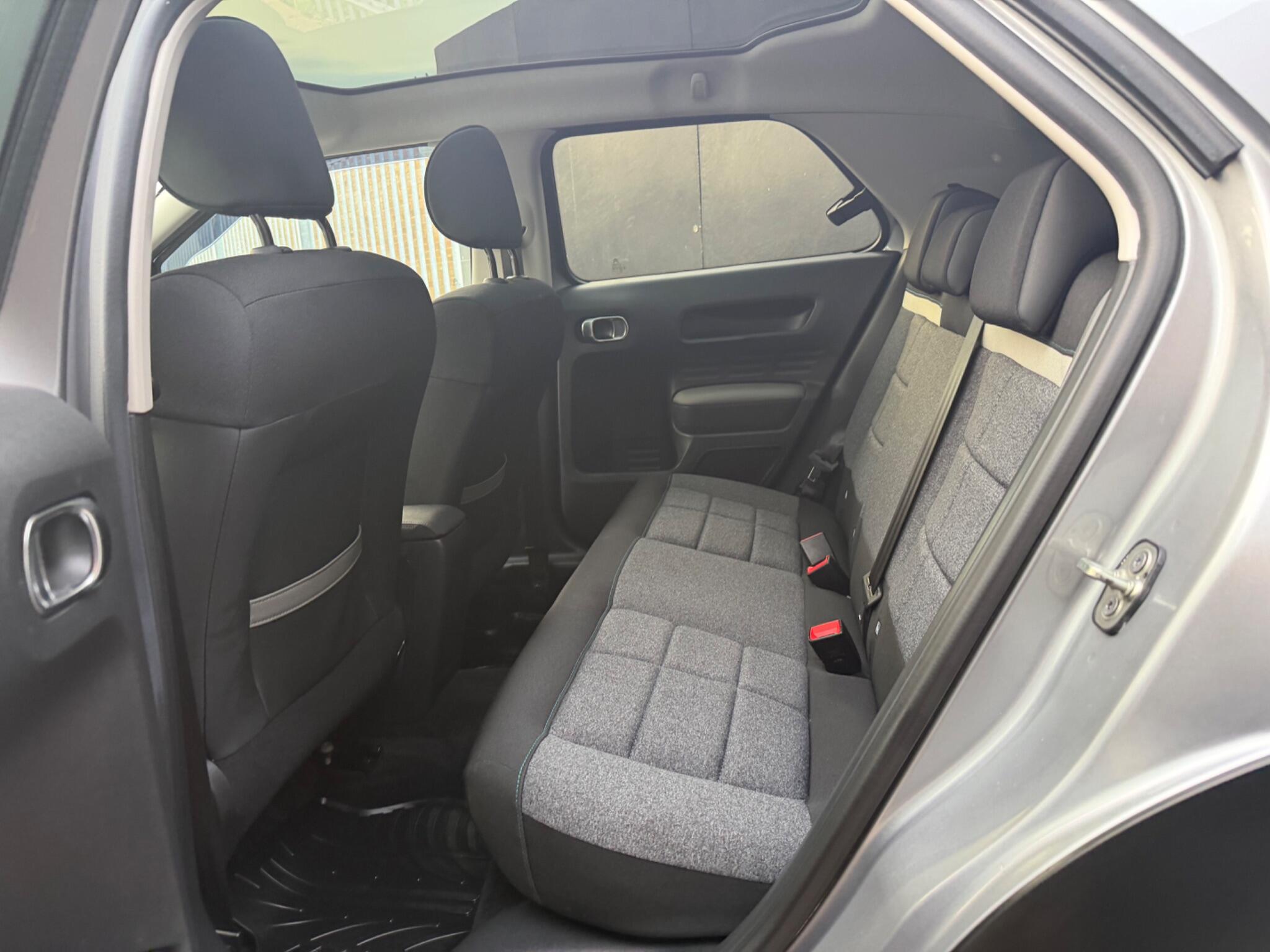 Citroen C4 Cactus view 7