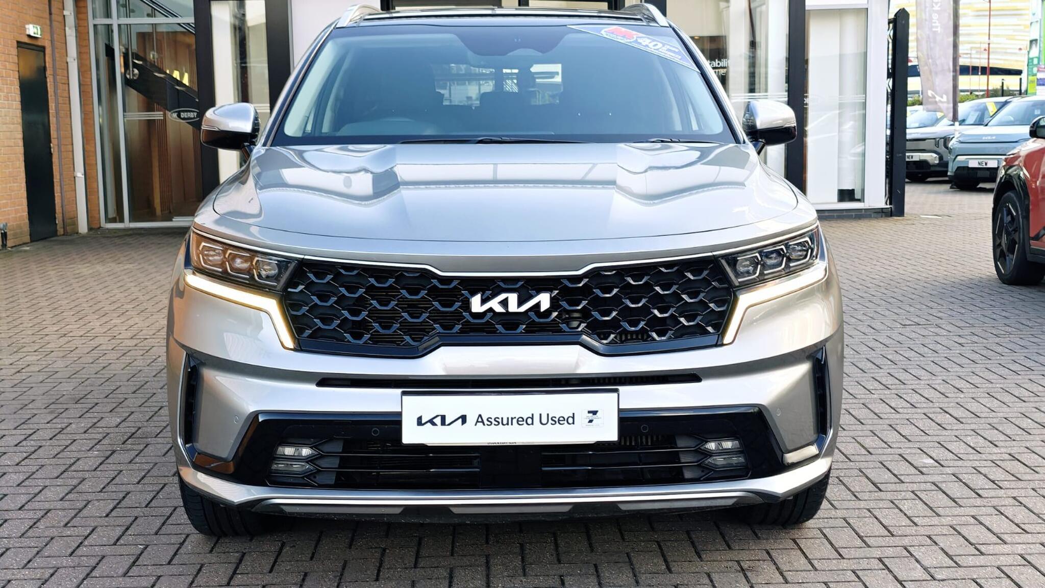 Kia Sorento view 3