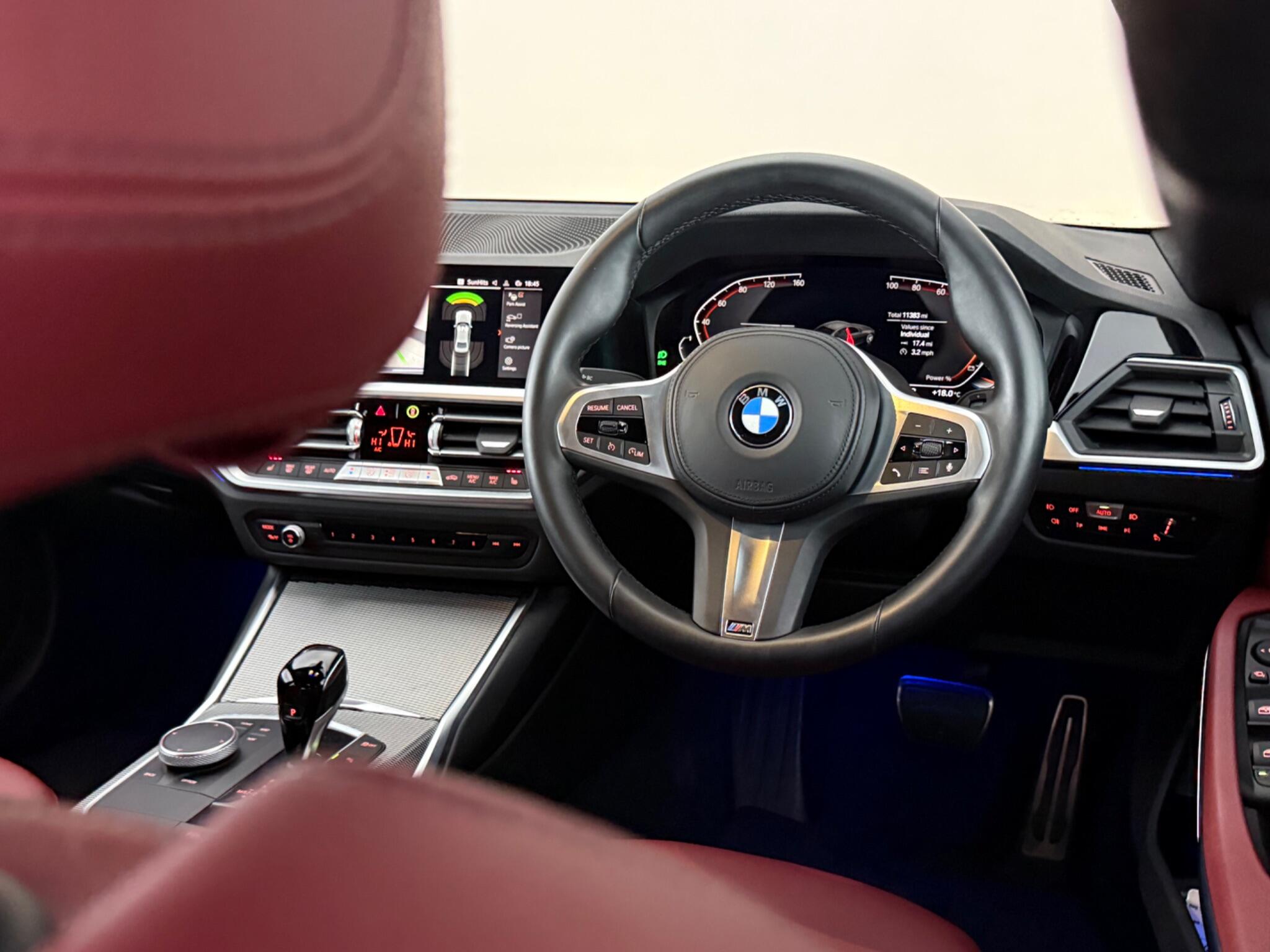 BMW 3 Series view 11