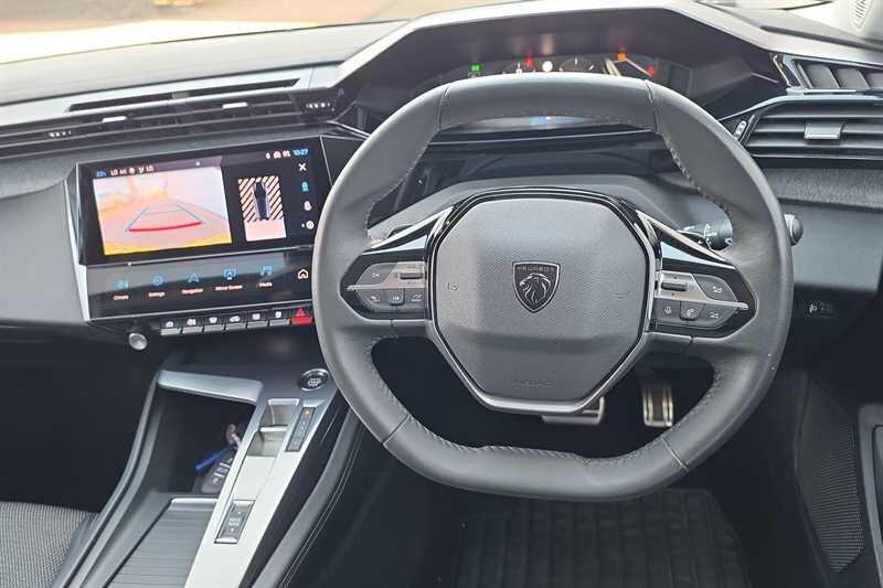 Peugeot 308 view 11