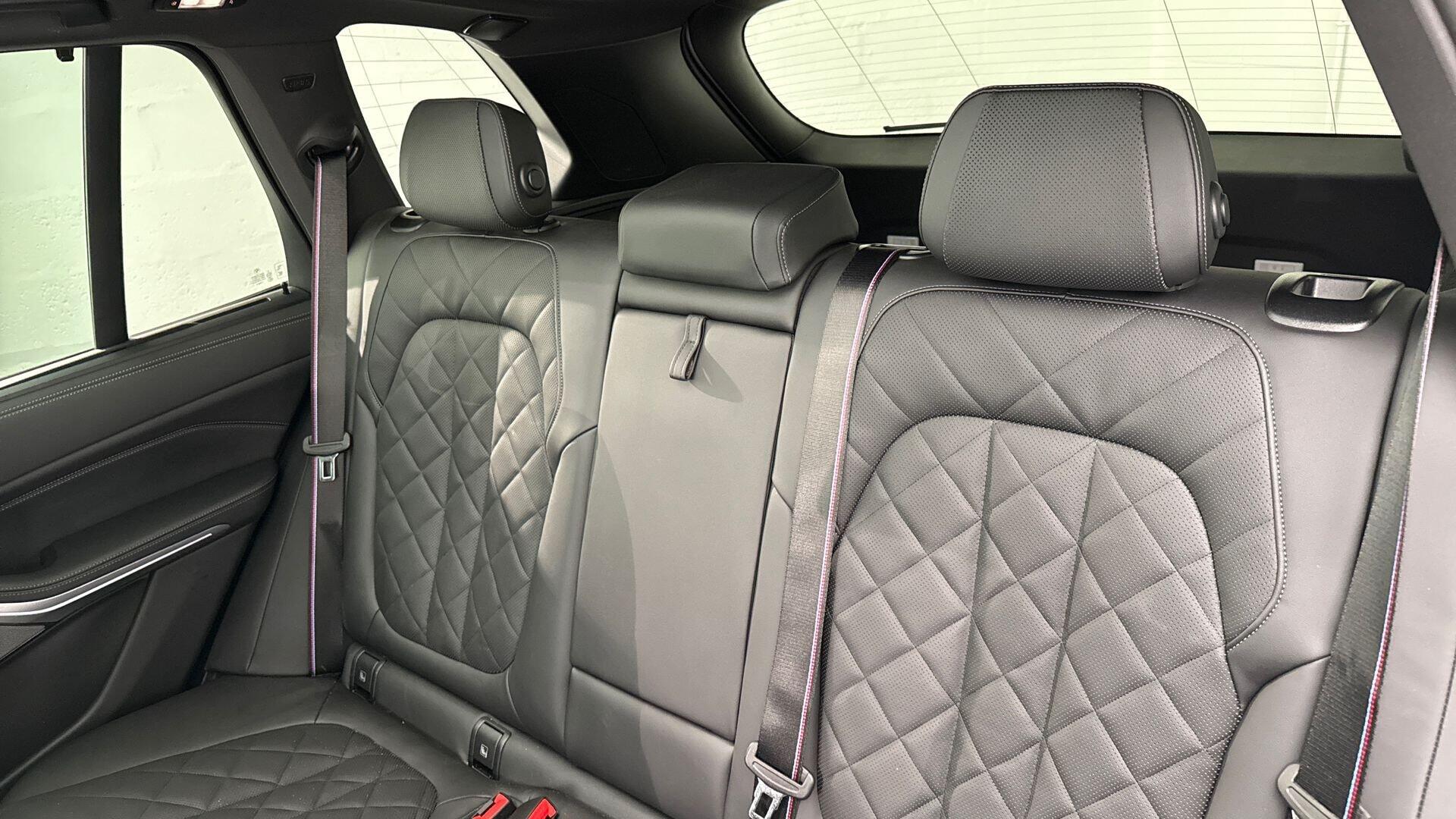 BMW X5 view 12