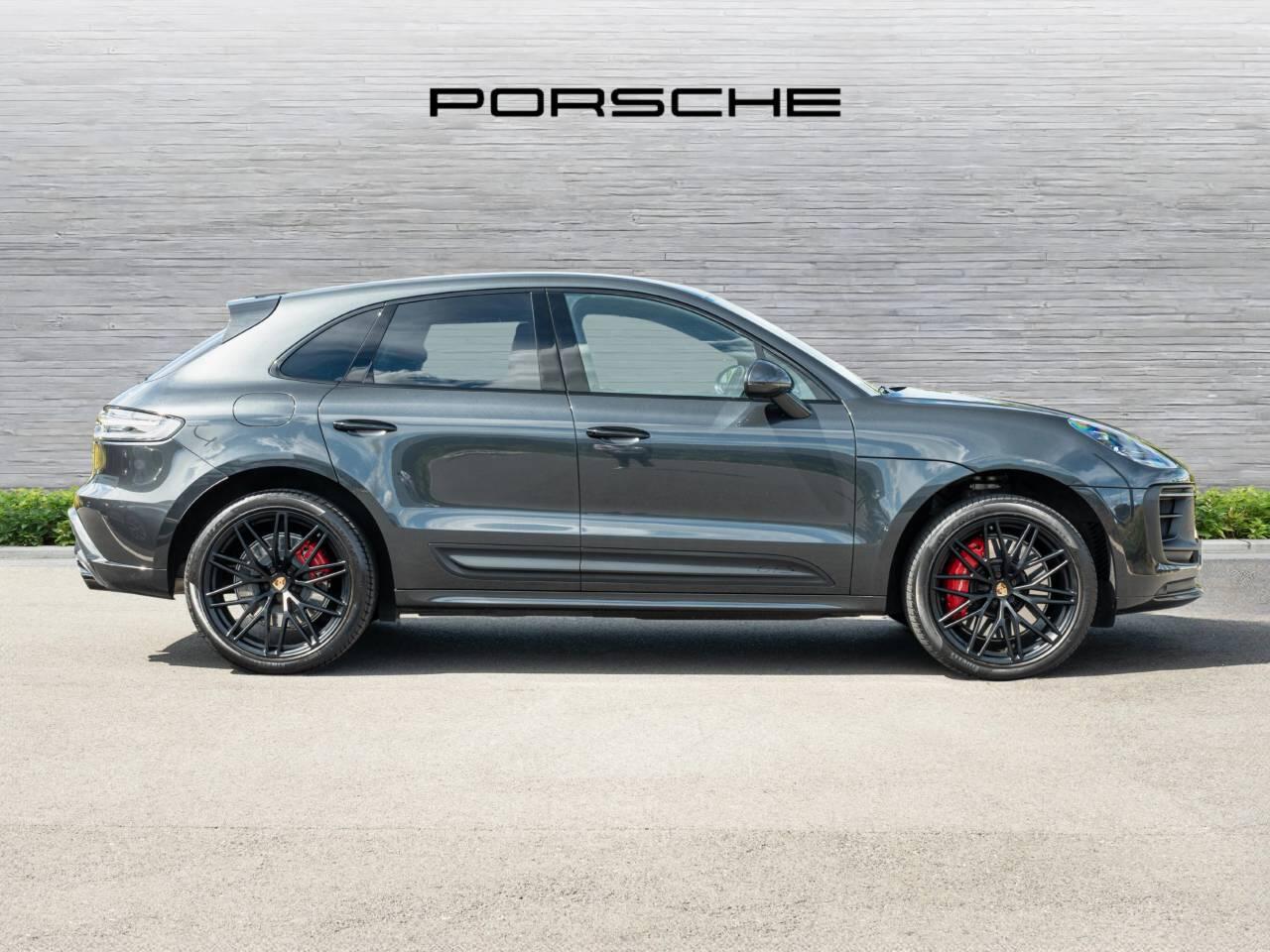 Porsche Macan view 2