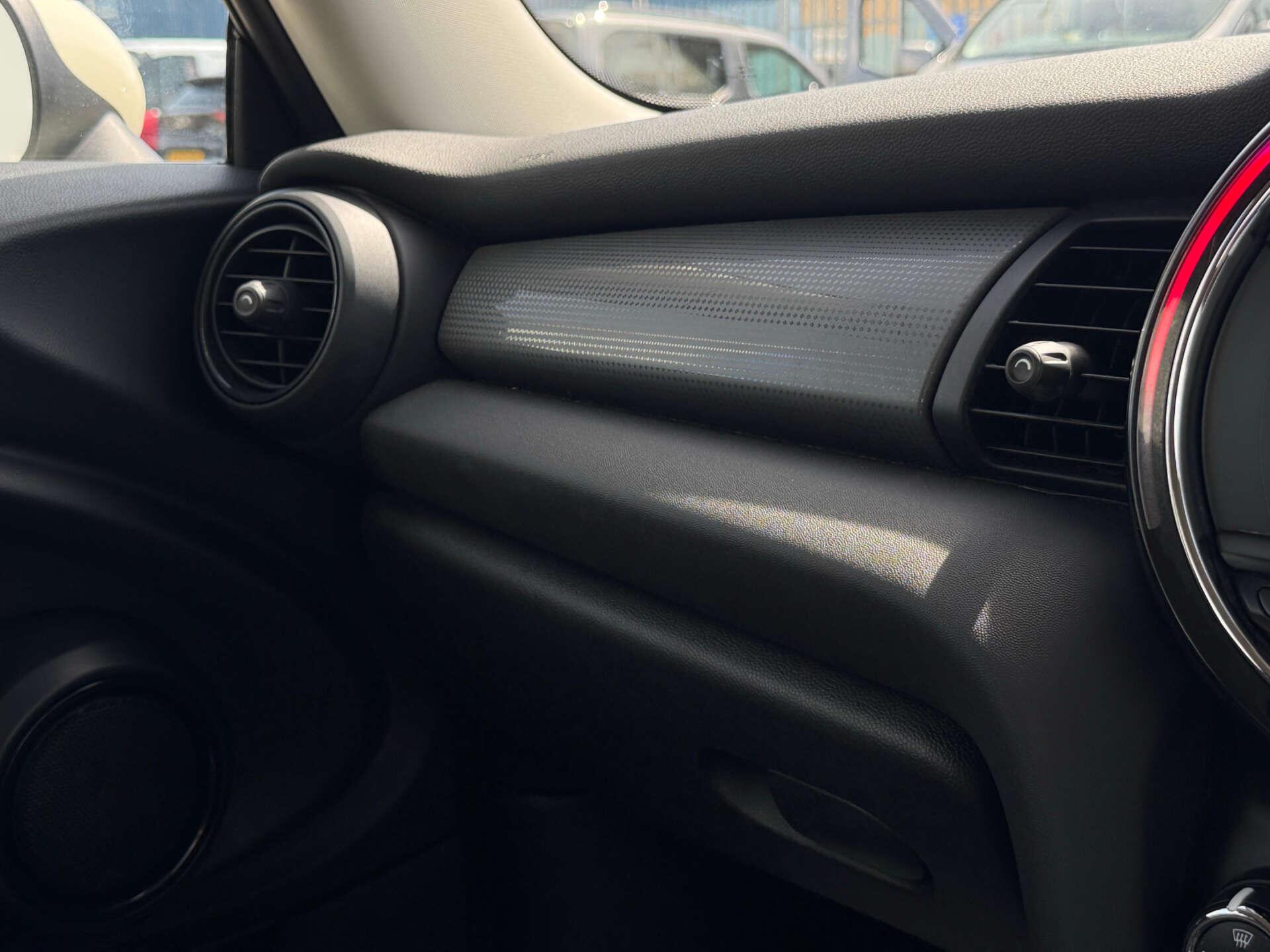 Mini Cooper view 51