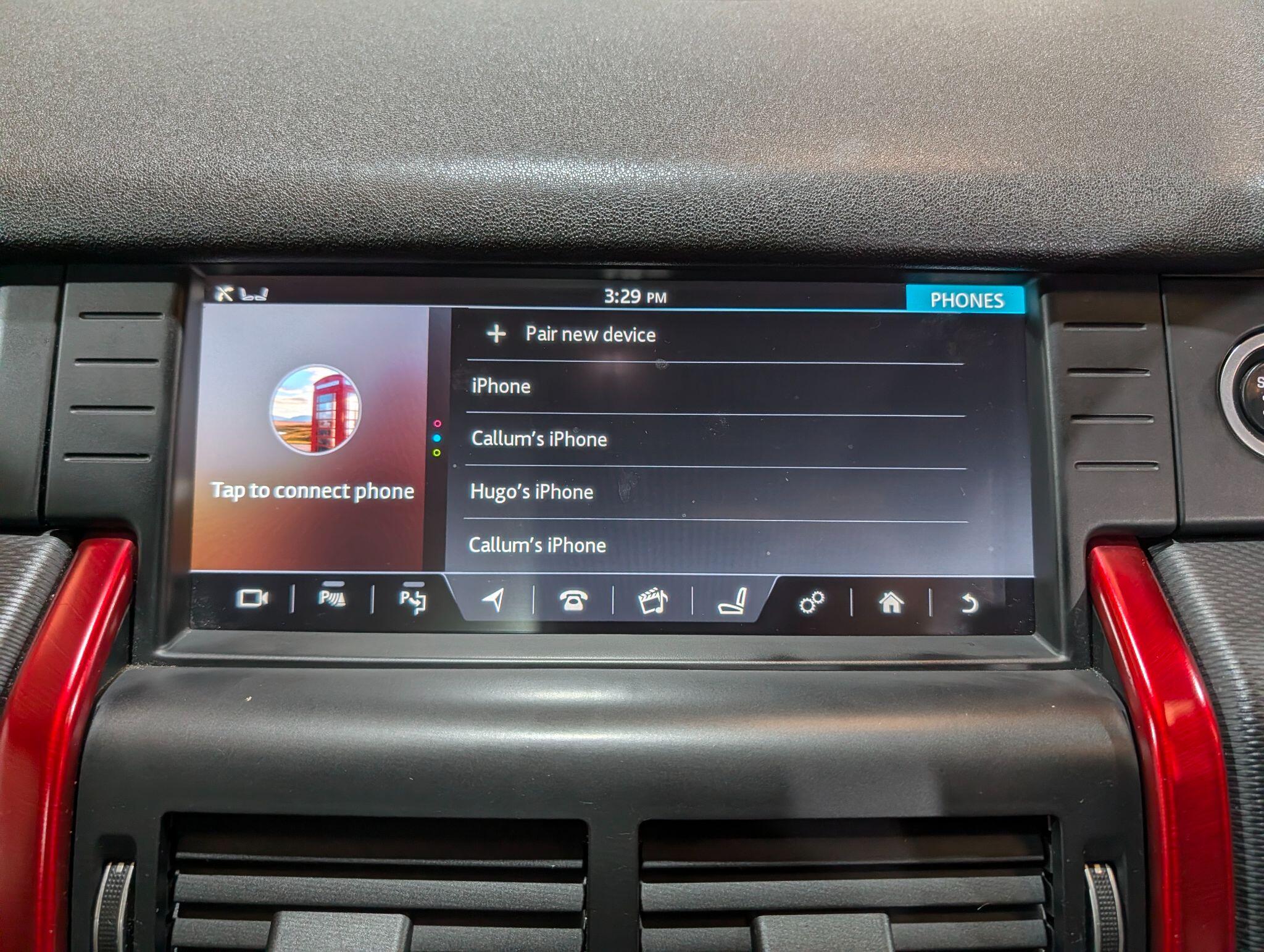 Land Rover Discovery Sport view 56