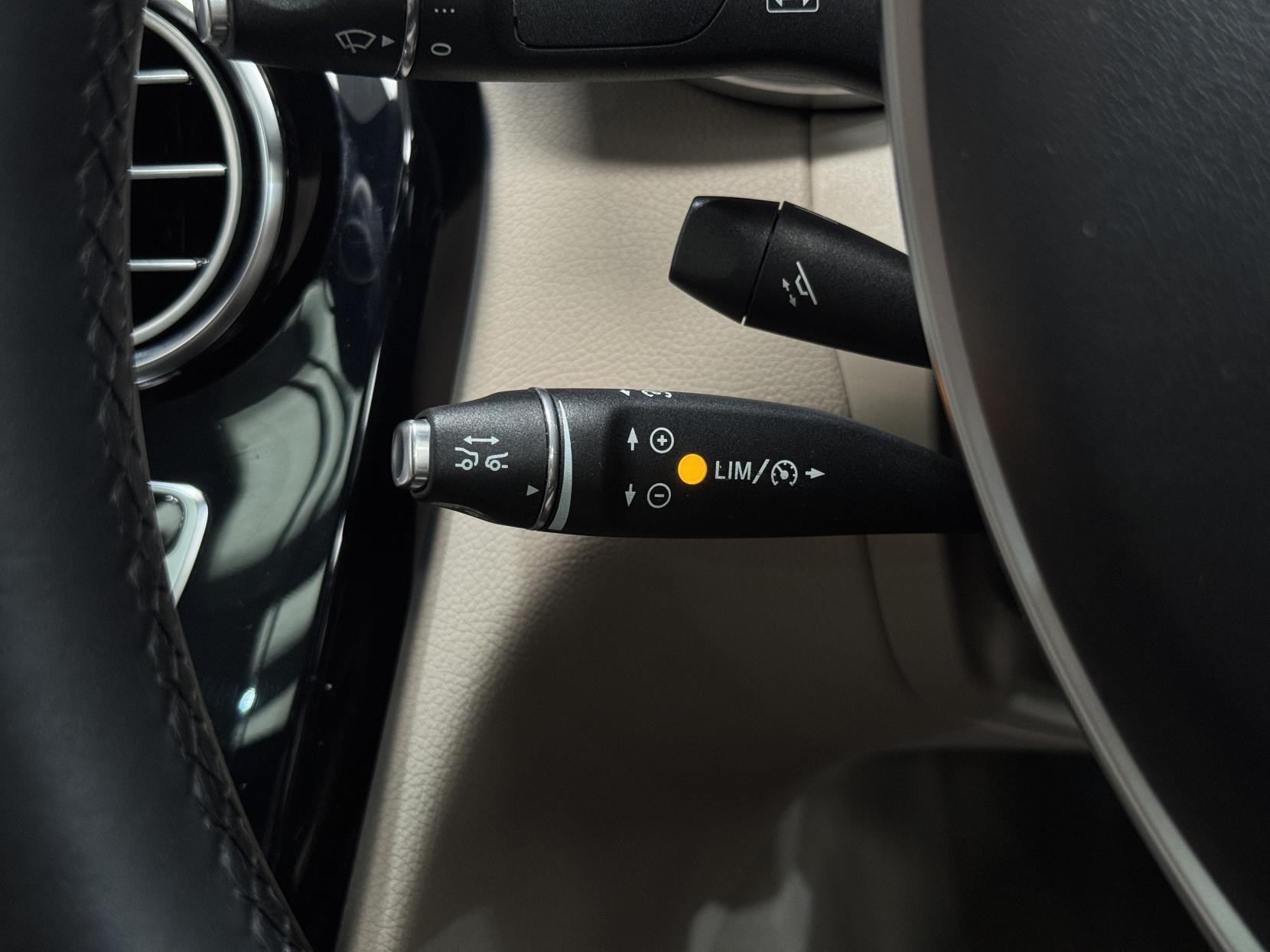 Mercedes-Benz C Class view 44