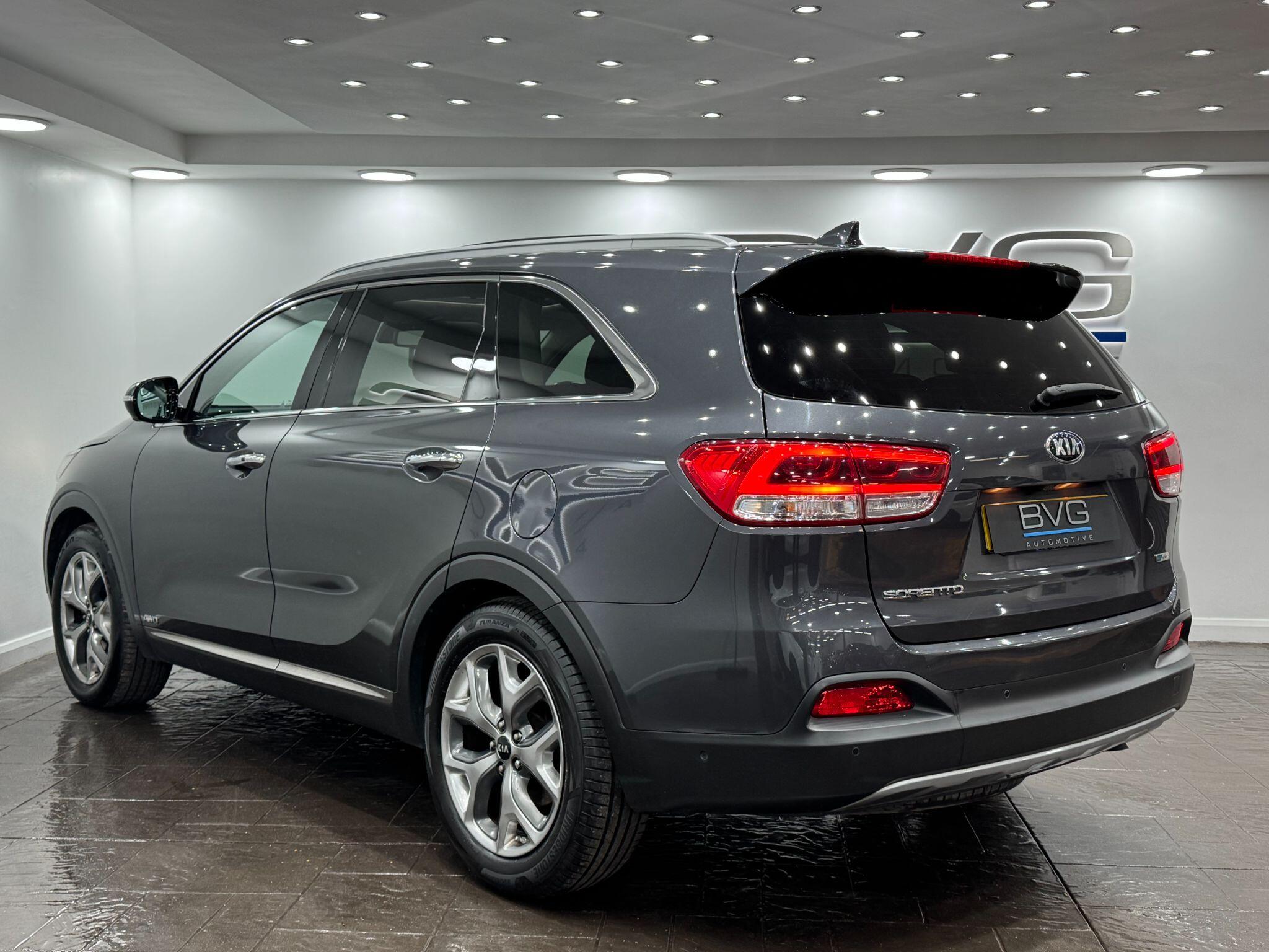 Kia Sorento view 7