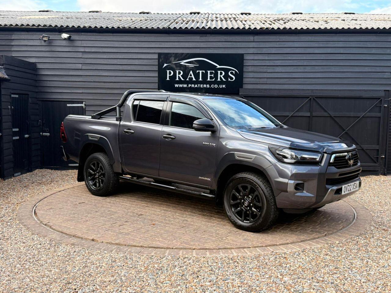 Toyota Hilux view 18